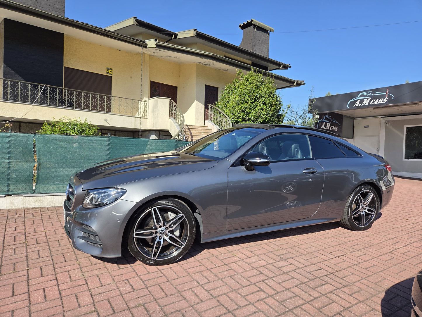 Mercedes-Benz E 220 d COUPÉ