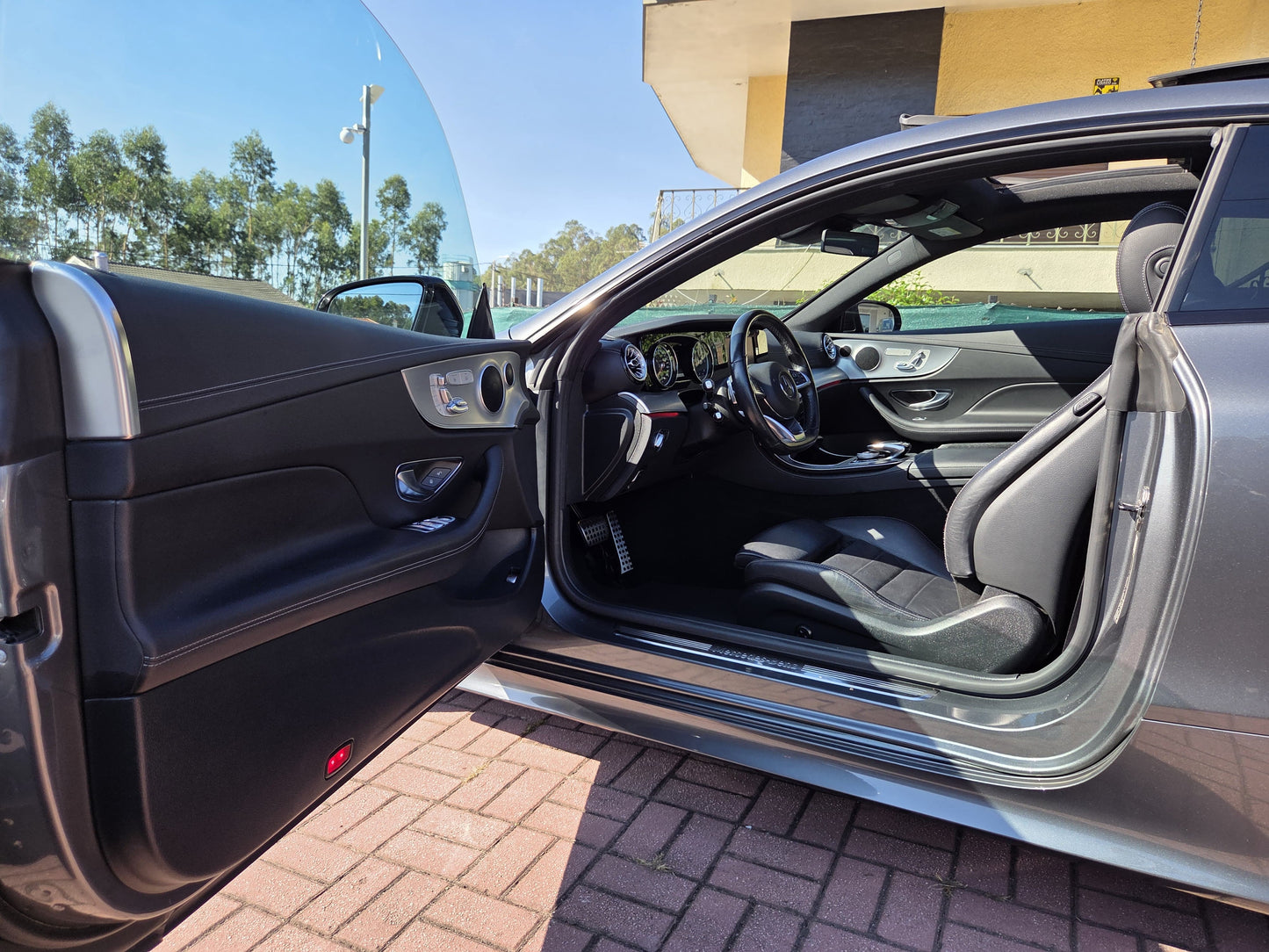 Mercedes-Benz E 220 d Coupé