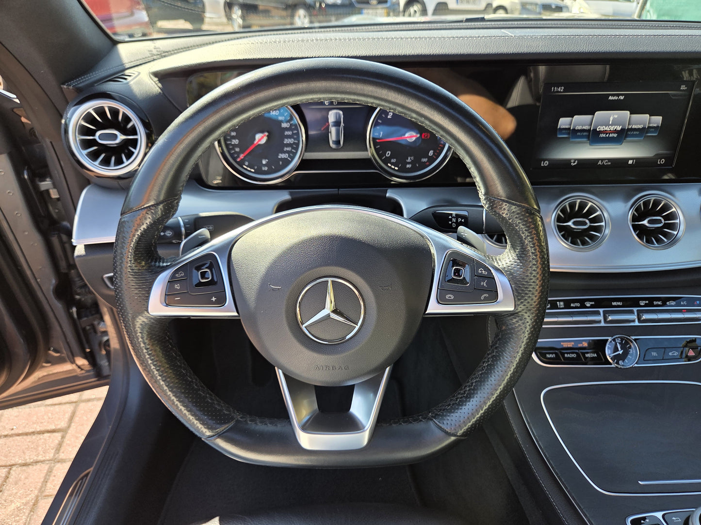 Mercedes-Benz E 220 d COUPÉ