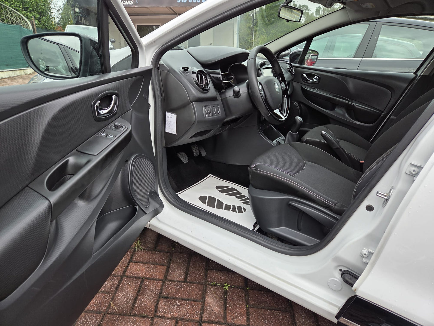 RENAULT CLIO SPORT TOURER 1.5 DCI