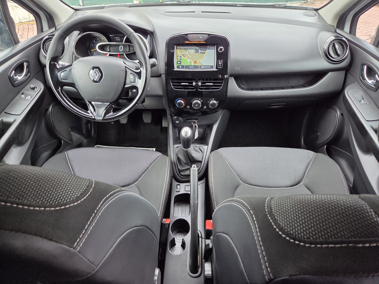 RENAULT CLIO SPORT TOURER 1.5 DCI