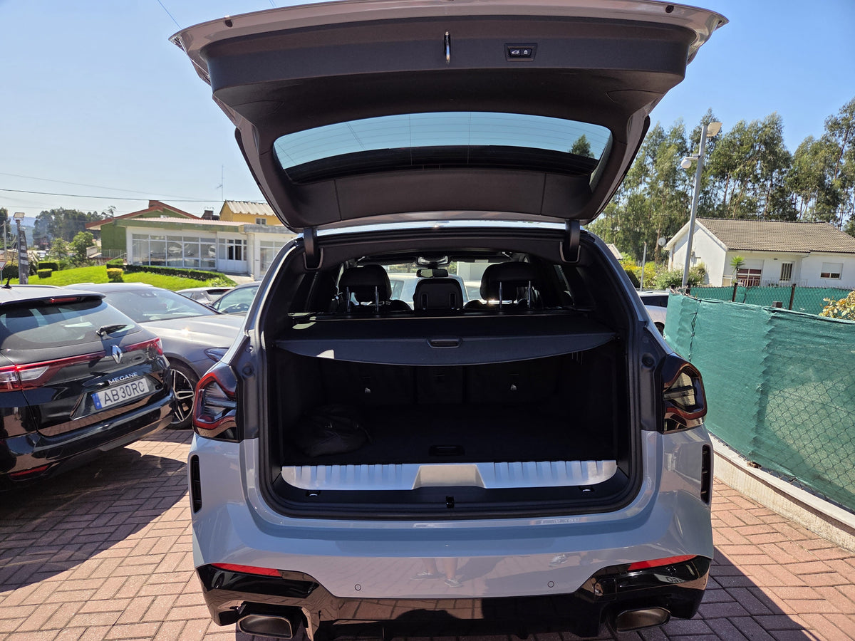 BMW X3 xDRIVE 30e PACK M