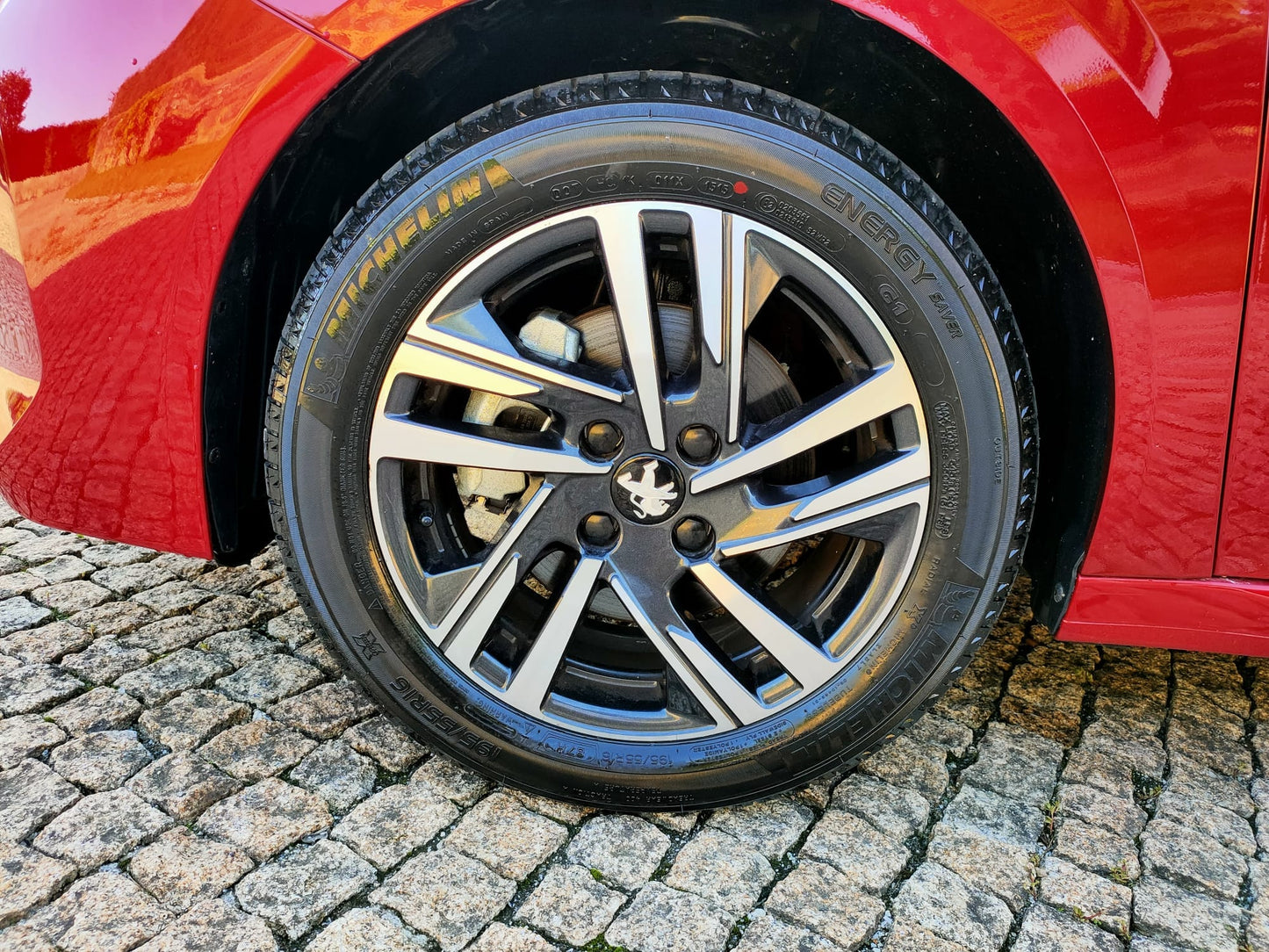 Peugeot 208 Allure