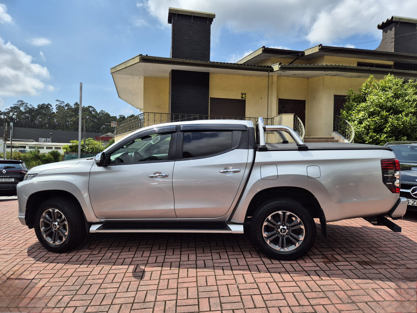 Mitsubishi L200 Strakar