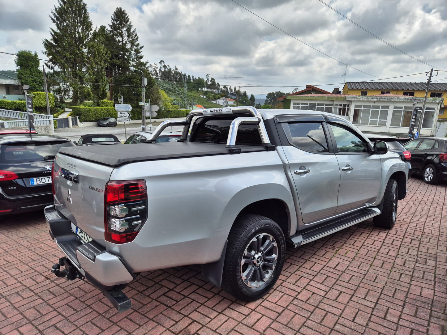 Mitsubishi L200 Strakar
