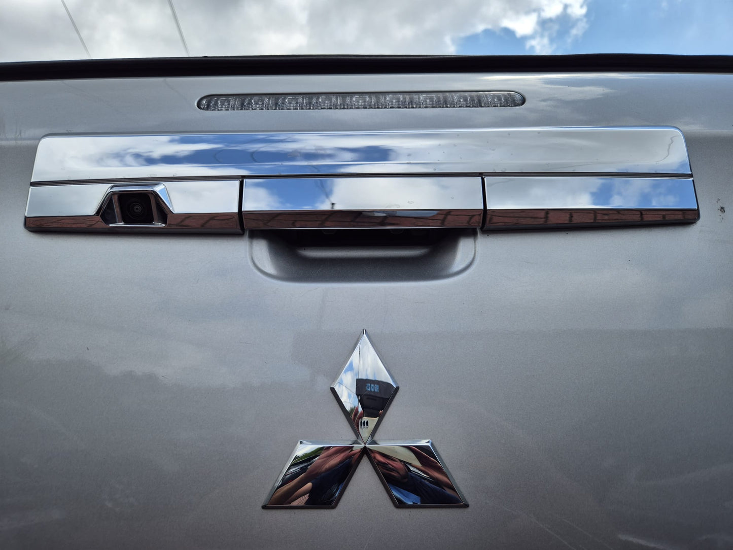 Mitsubishi L200 Strakar