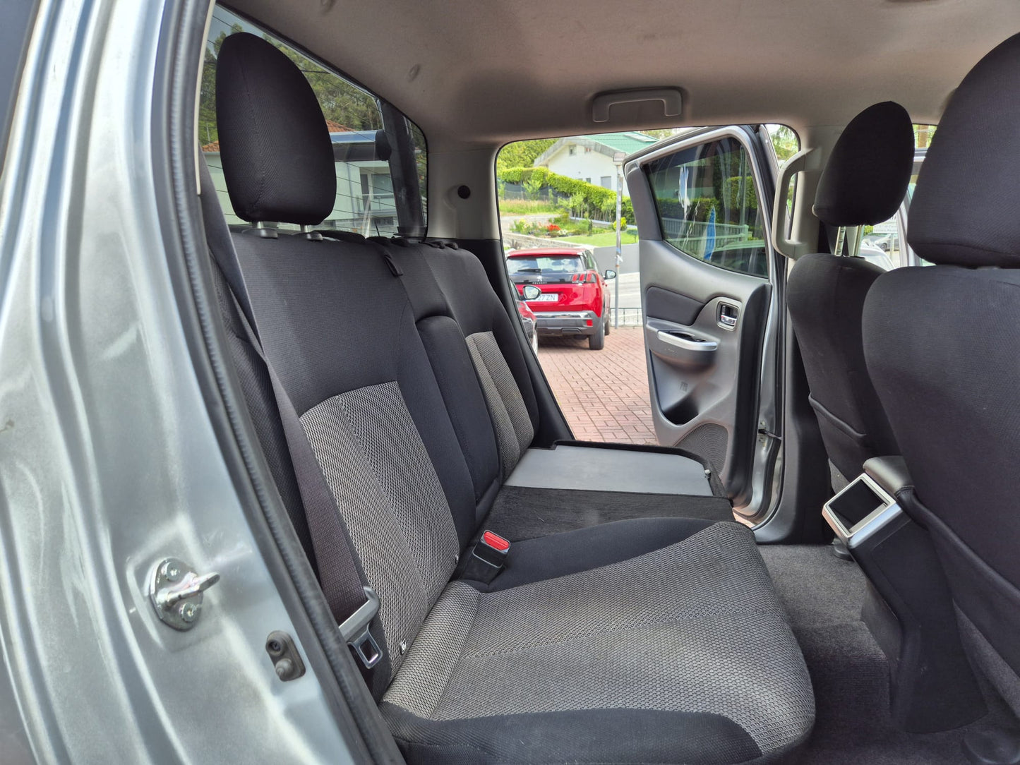 Mitsubishi L200 Strakar