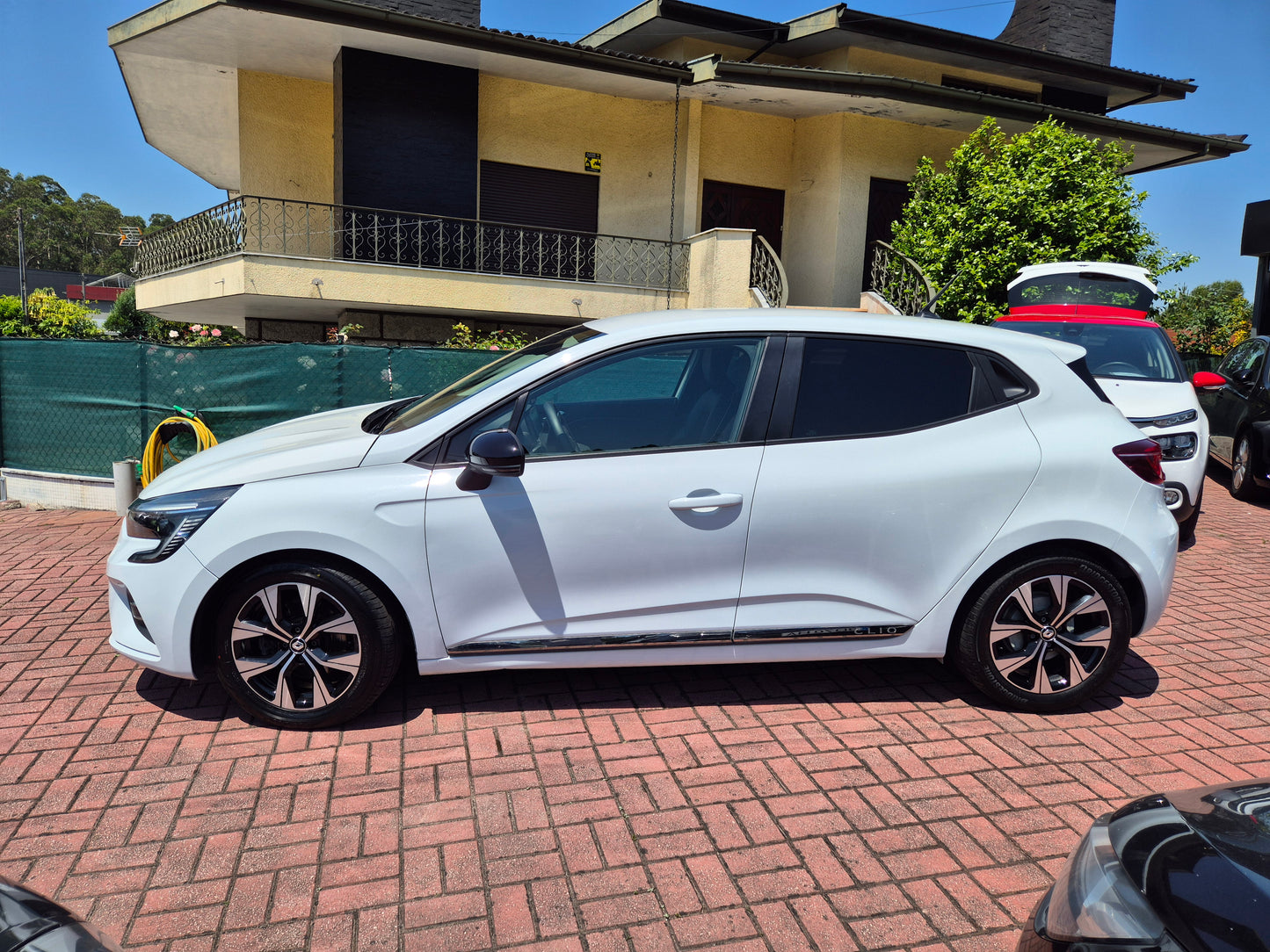 RENAULT CLIO E-TECH HYBRID