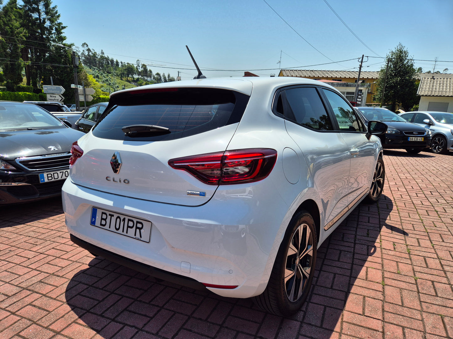 RENAULT CLIO E-TECH HYBRID