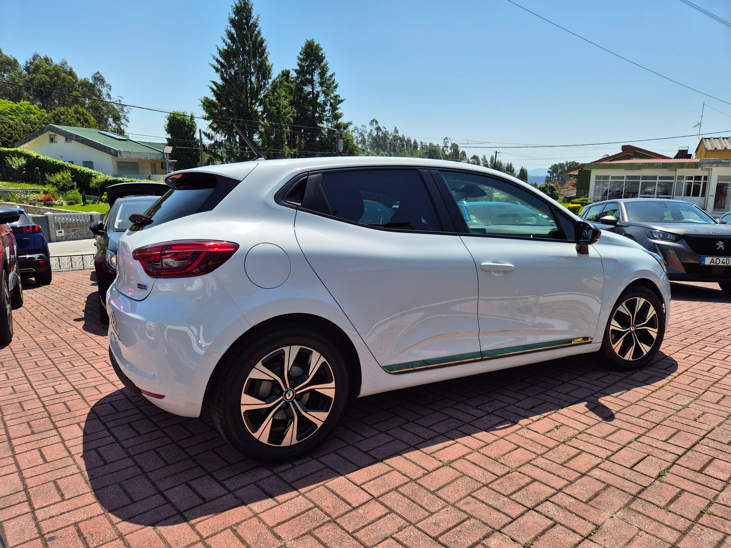 RENAULT CLIO E-TECH HYBRID