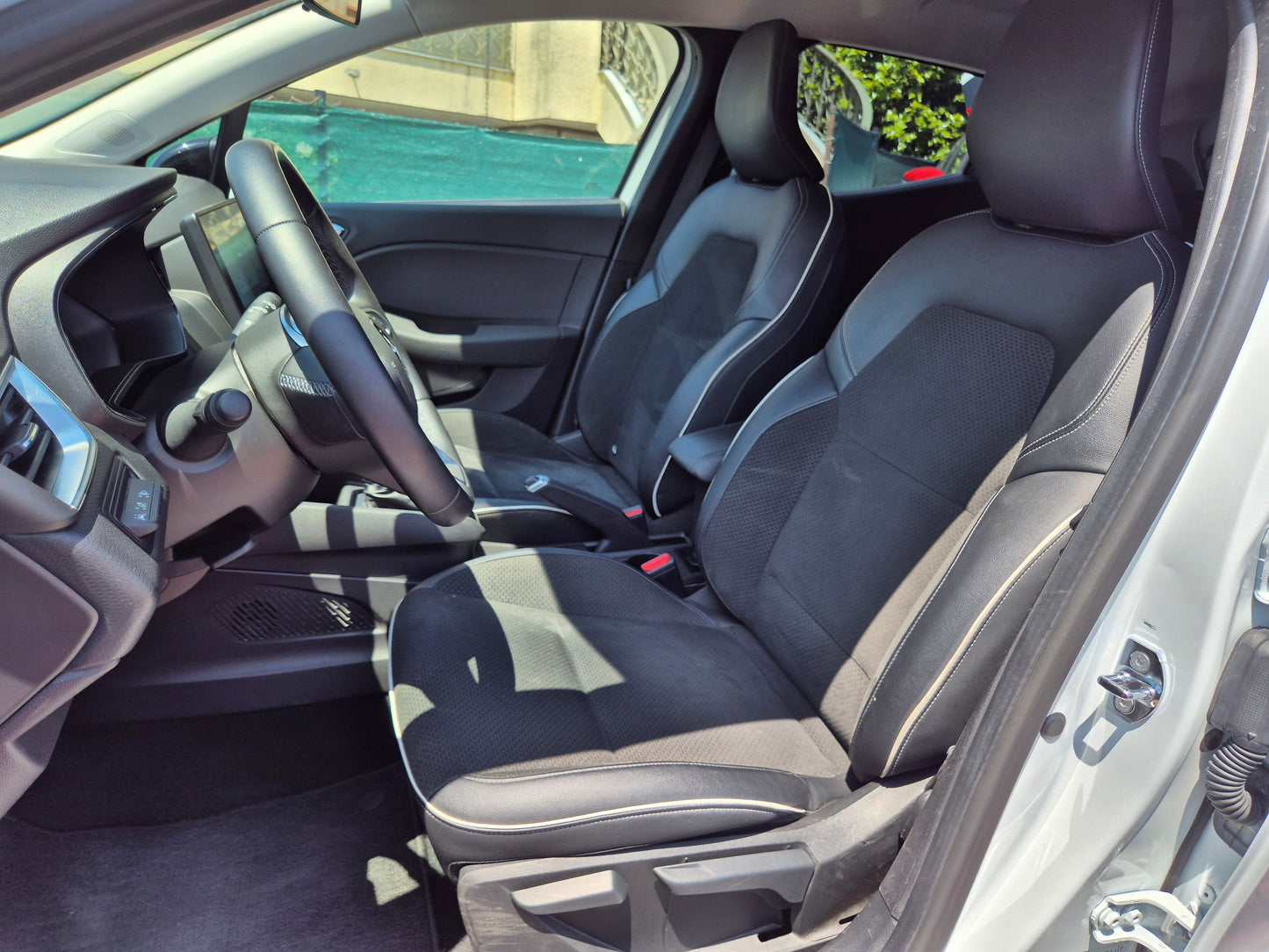 RENAULT CLIO E-TECH HYBRID
