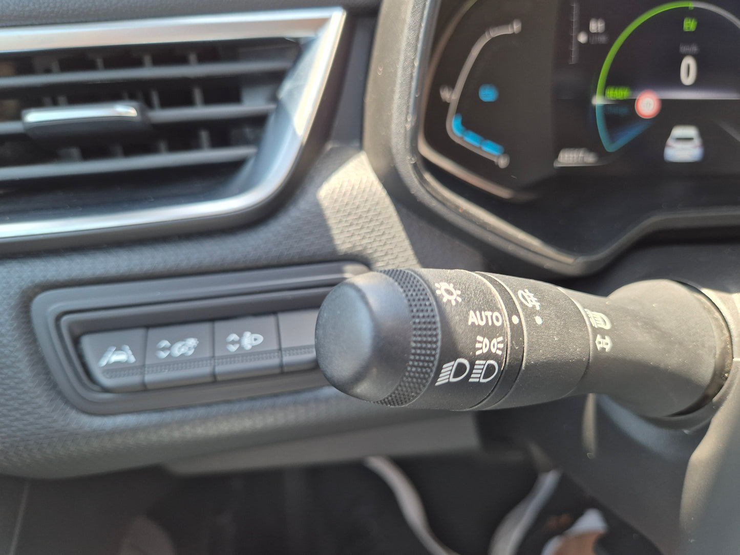 RENAULT CLIO E-TECH HYBRID