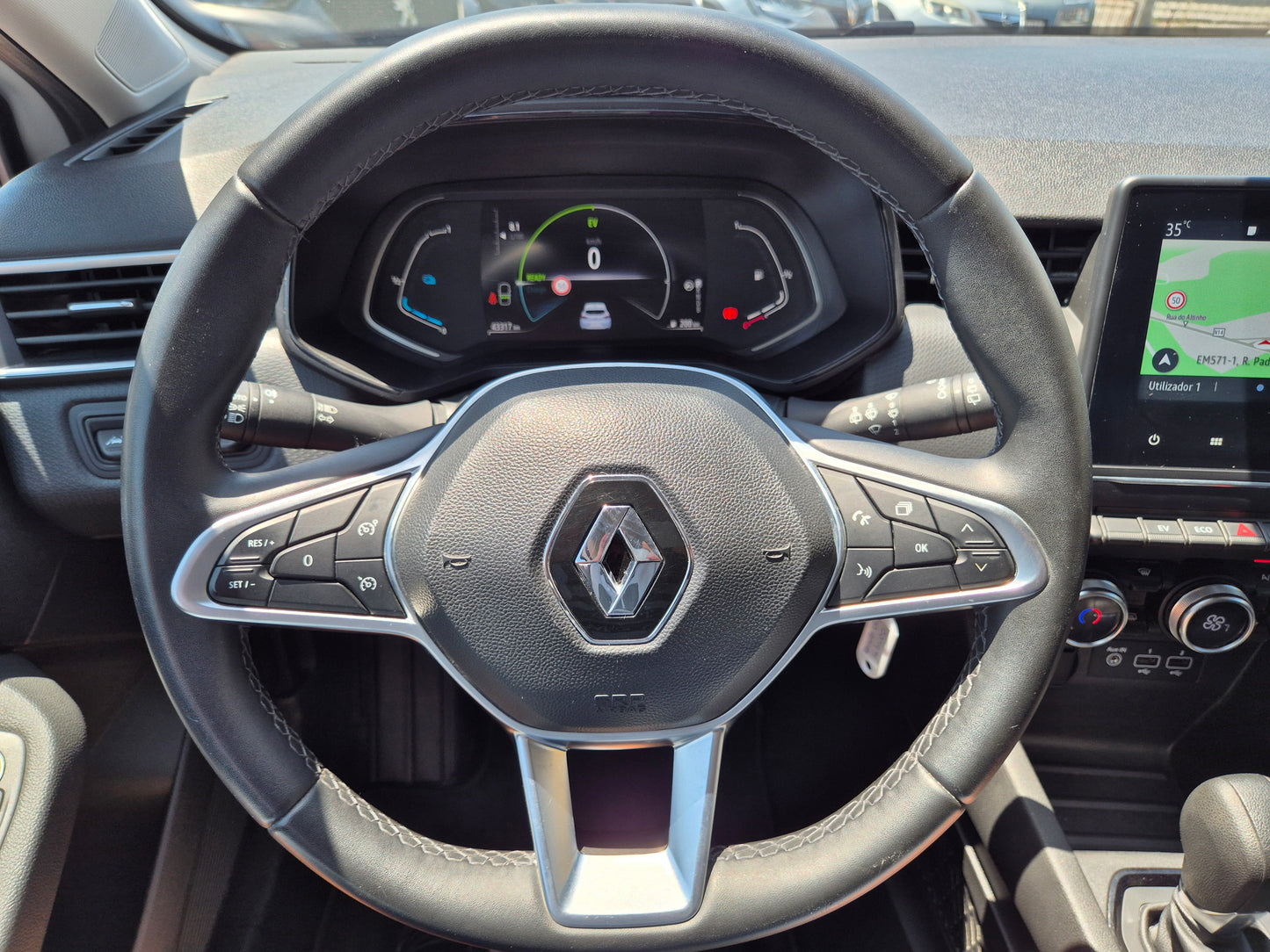 RENAULT CLIO E-TECH HYBRID