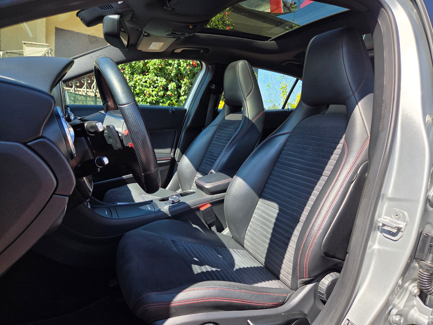 MERCEDES GLA 200d 7G-TRONIC AMG LINE