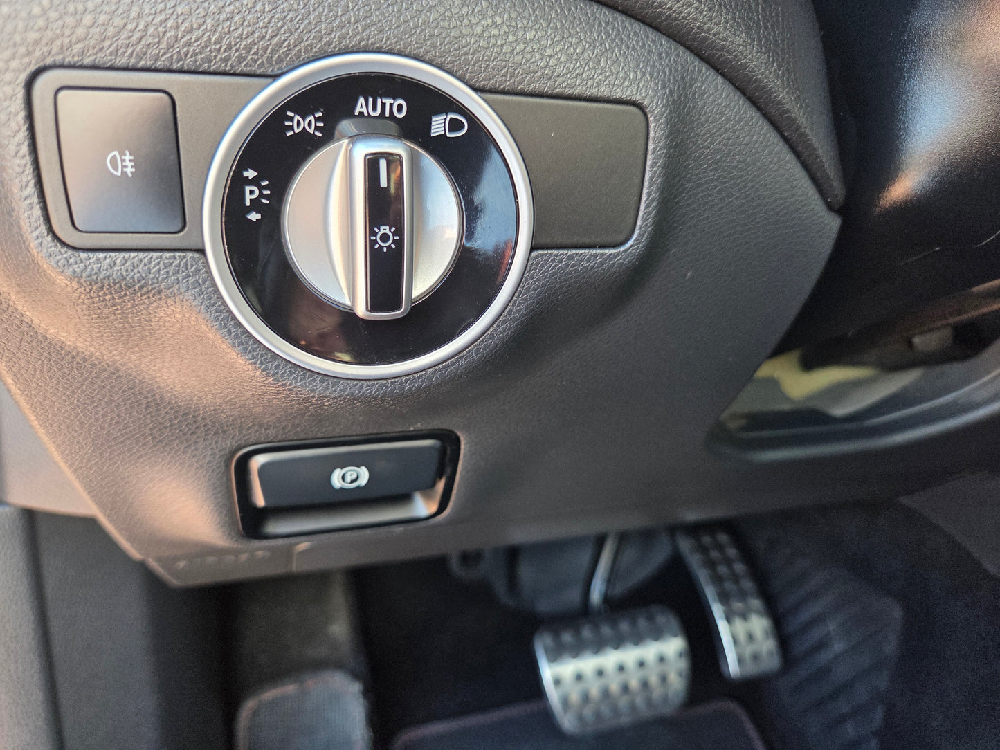 MERCEDES GLA 200d 7G-TRONIC AMG LINE