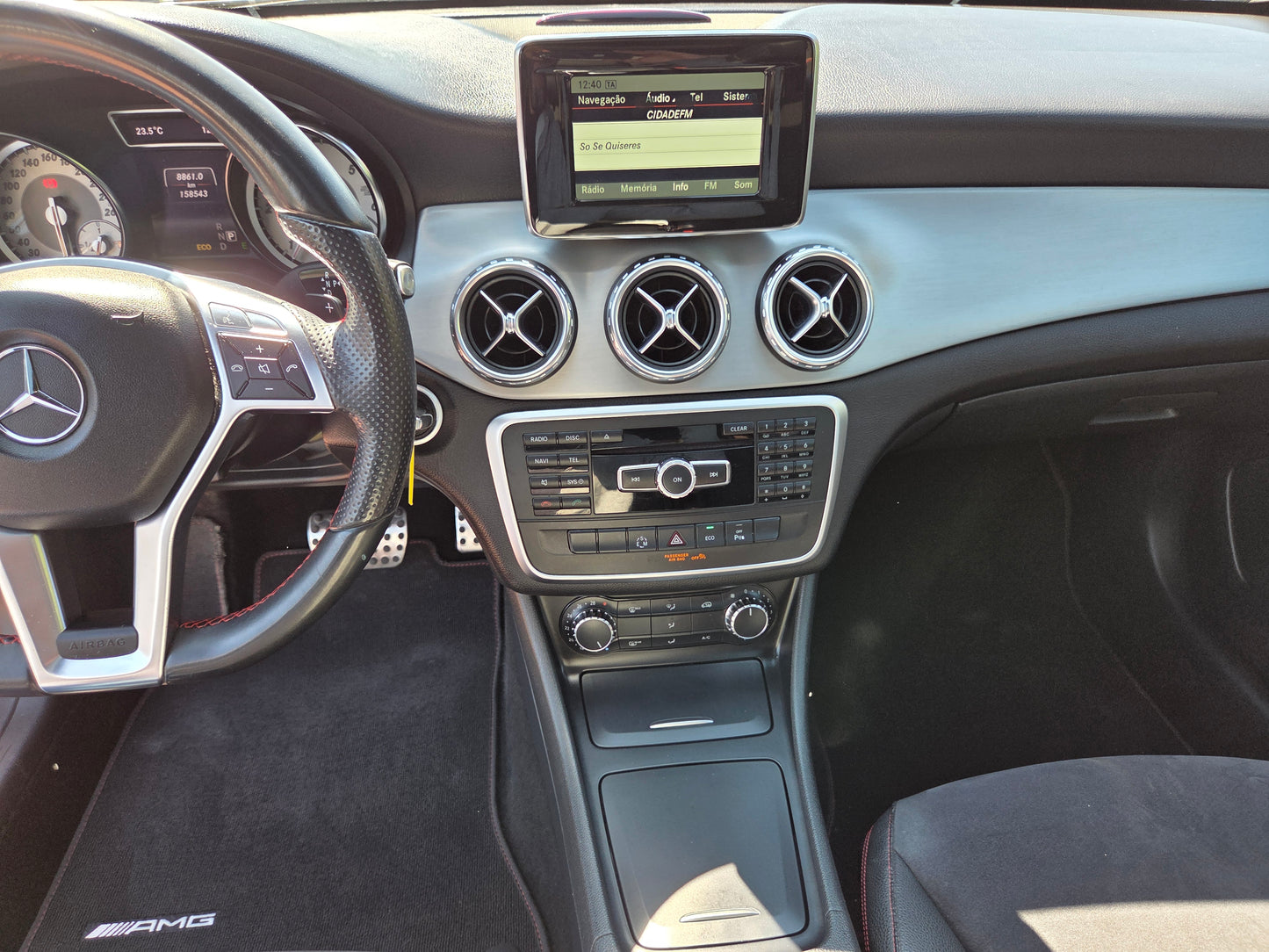MERCEDES GLA 200d 7G-TRONIC AMG LINE