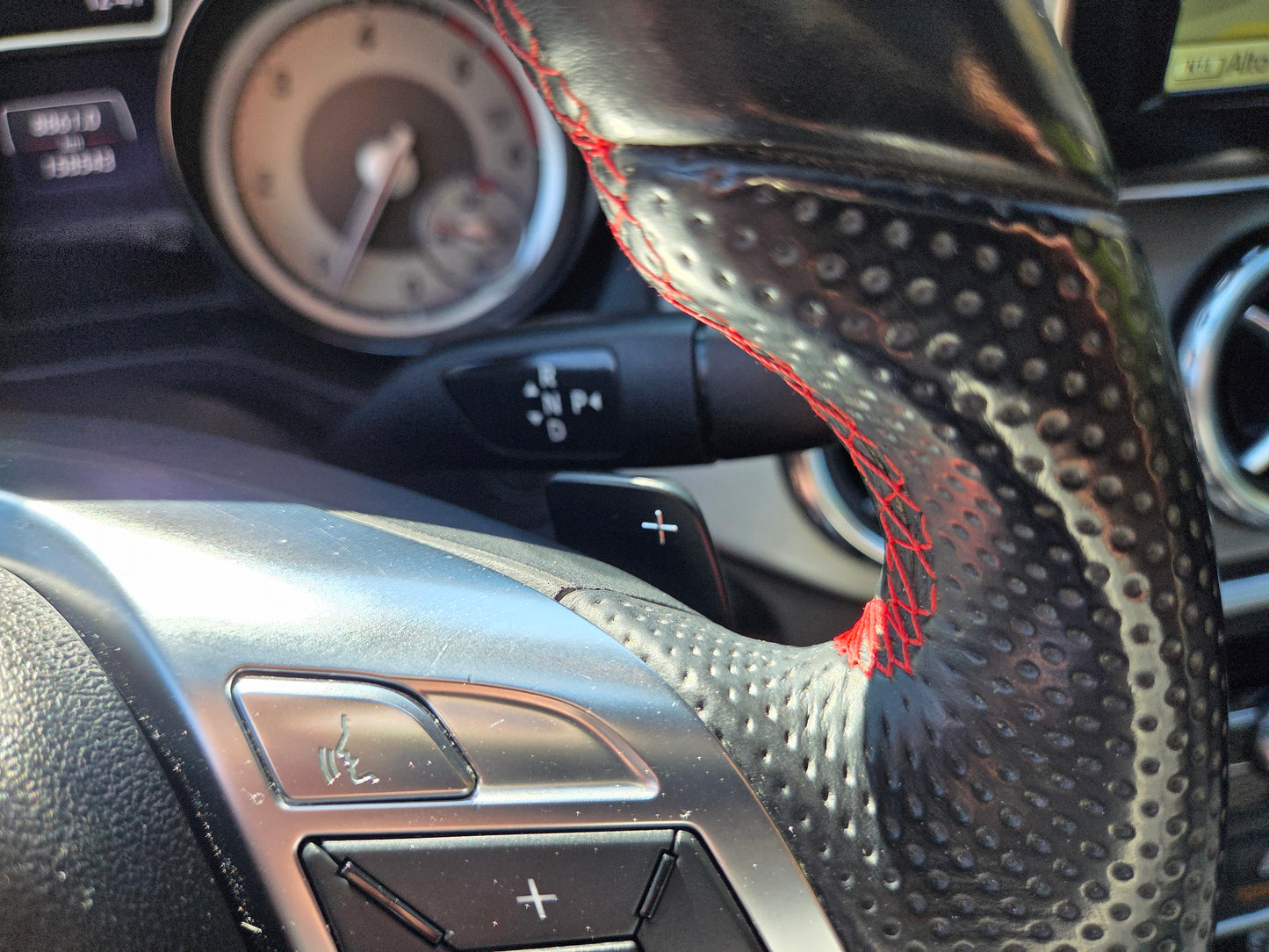 MERCEDES GLA 200d 7G-TRONIC AMG LINE
