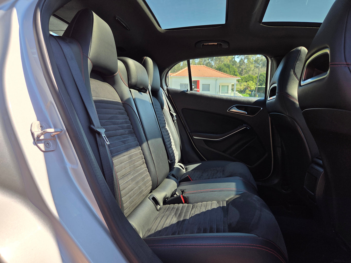 MERCEDES GLA 200d 7G-TRONIC AMG LINE