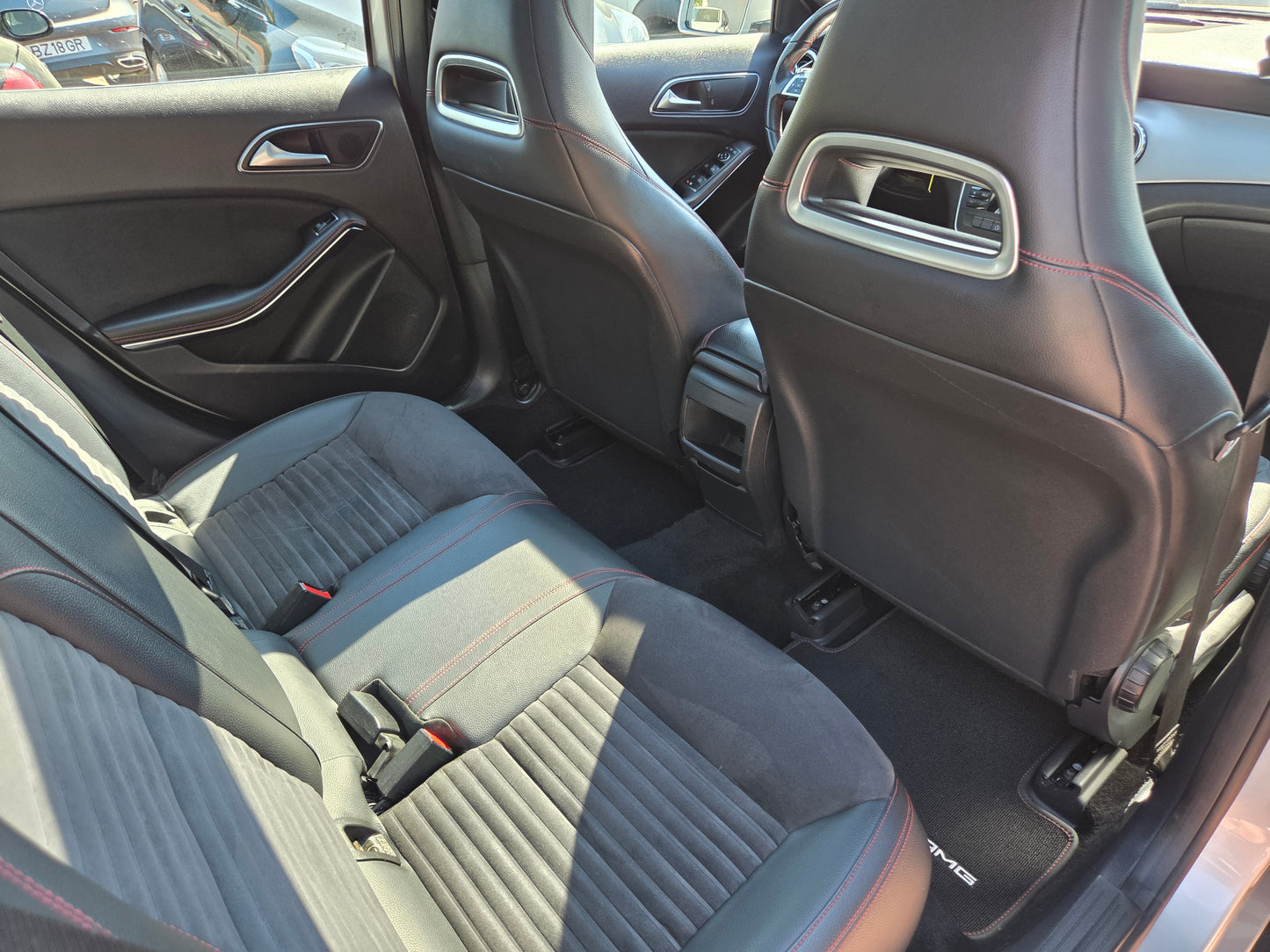 MERCEDES GLA 200d 7G-TRONIC AMG LINE