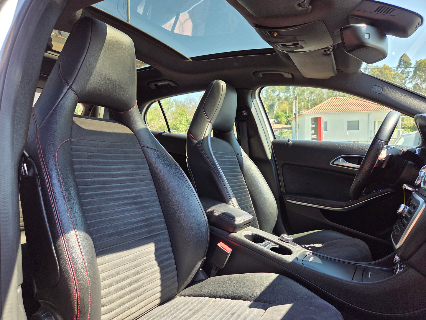 MERCEDES GLA 200d 7G-TRONIC AMG LINE
