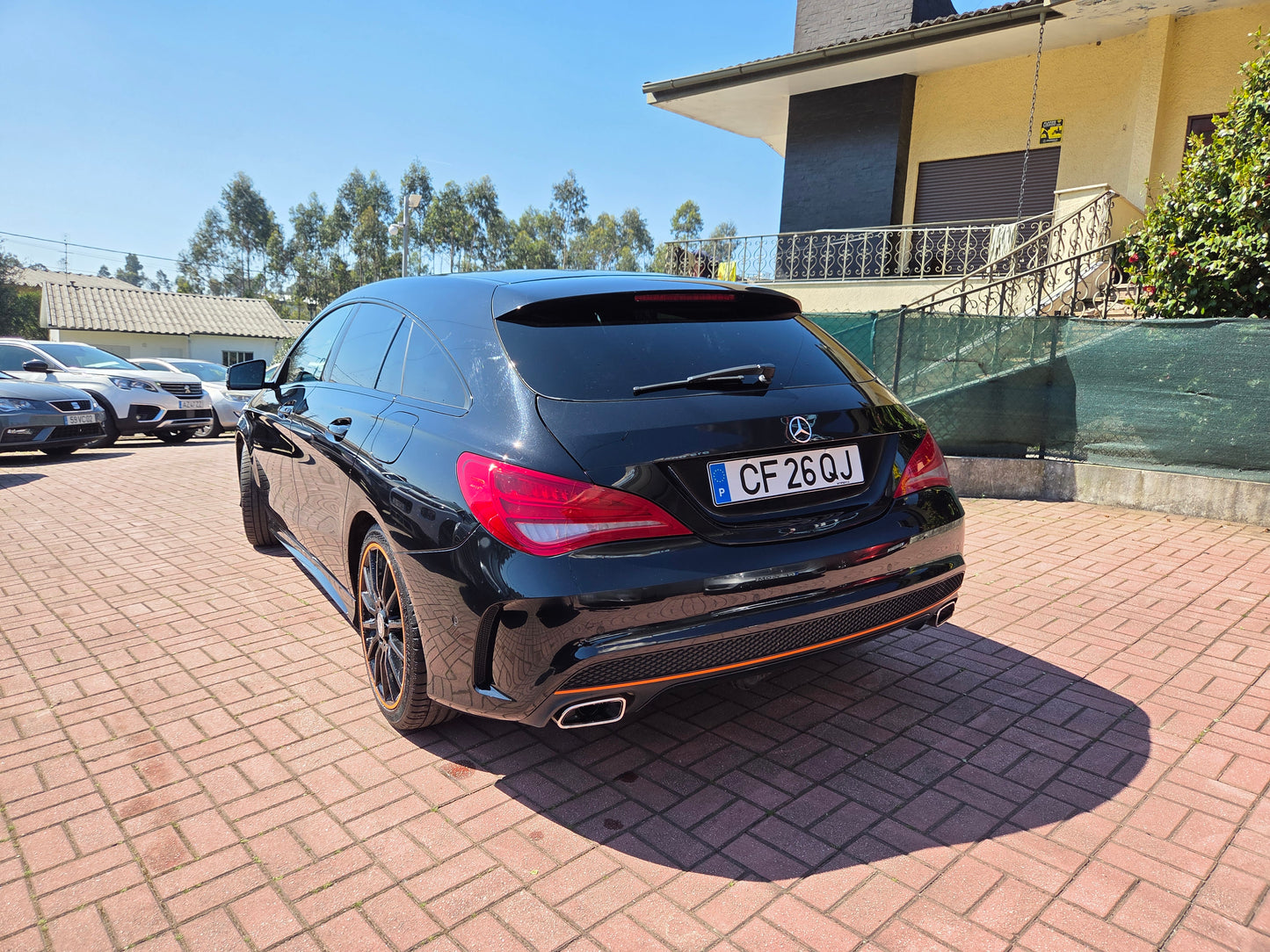 MERCEDES CLA 220D SHOOTING BRAKE ORANGE ART EDITION AMG LINE