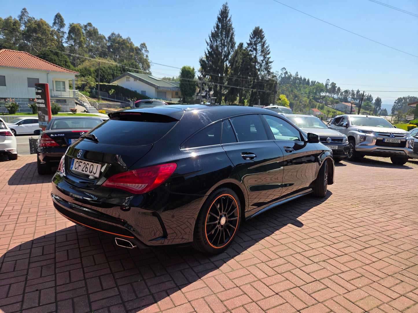 MERCEDES CLA 220D SHOOTING BRAKE ORANGE ART EDITION AMG LINE