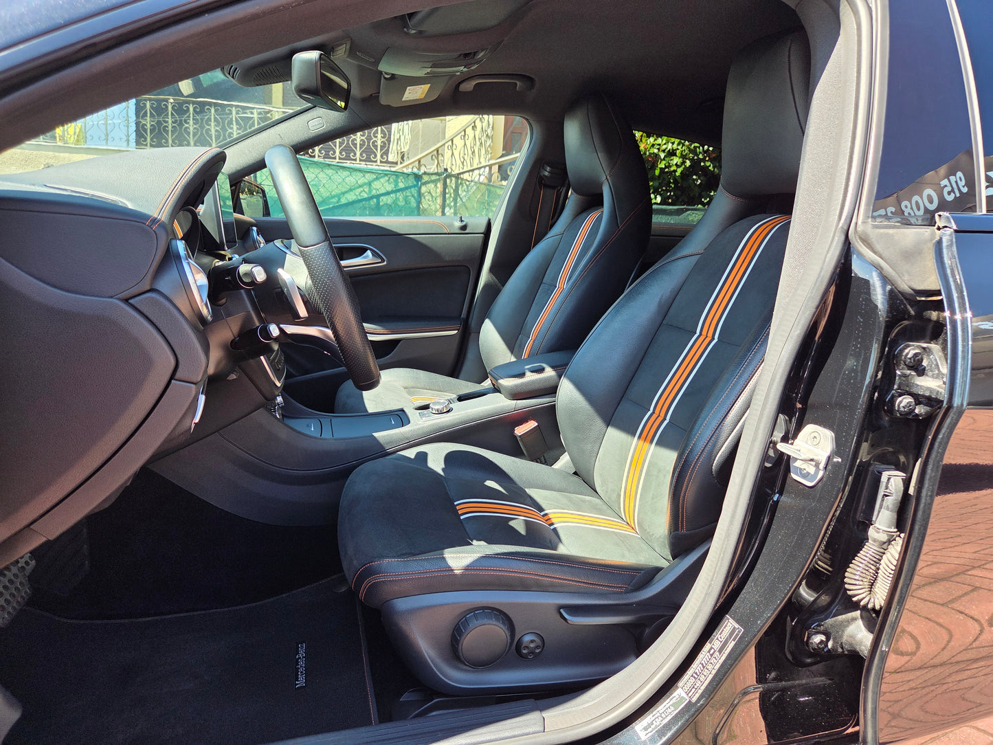 MERCEDES CLA 220D SHOOTING BRAKE ORANGE ART EDITION AMG LINE