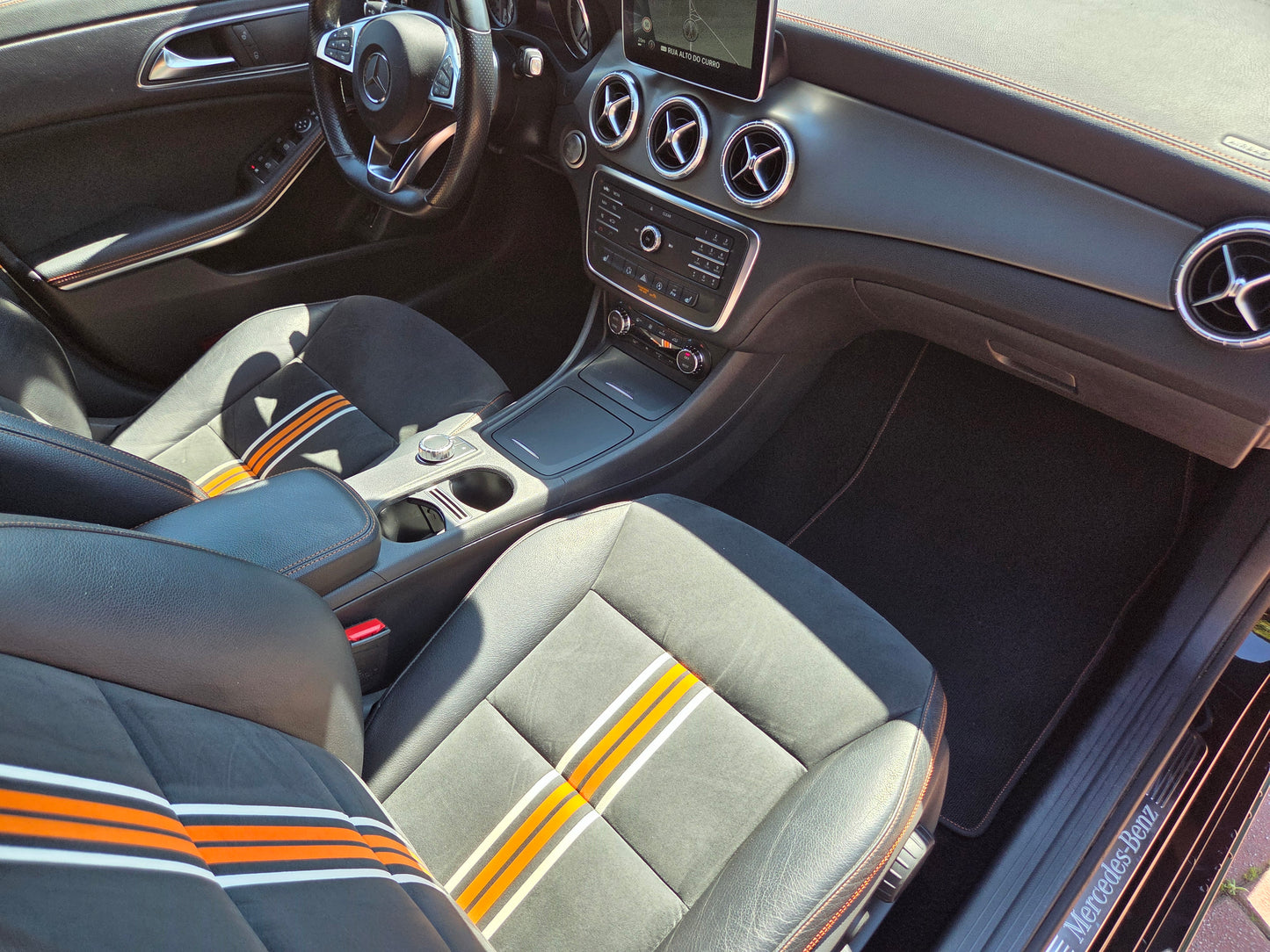 MERCEDES CLA 220D SHOOTING BRAKE ORANGE ART EDITION AMG LINE