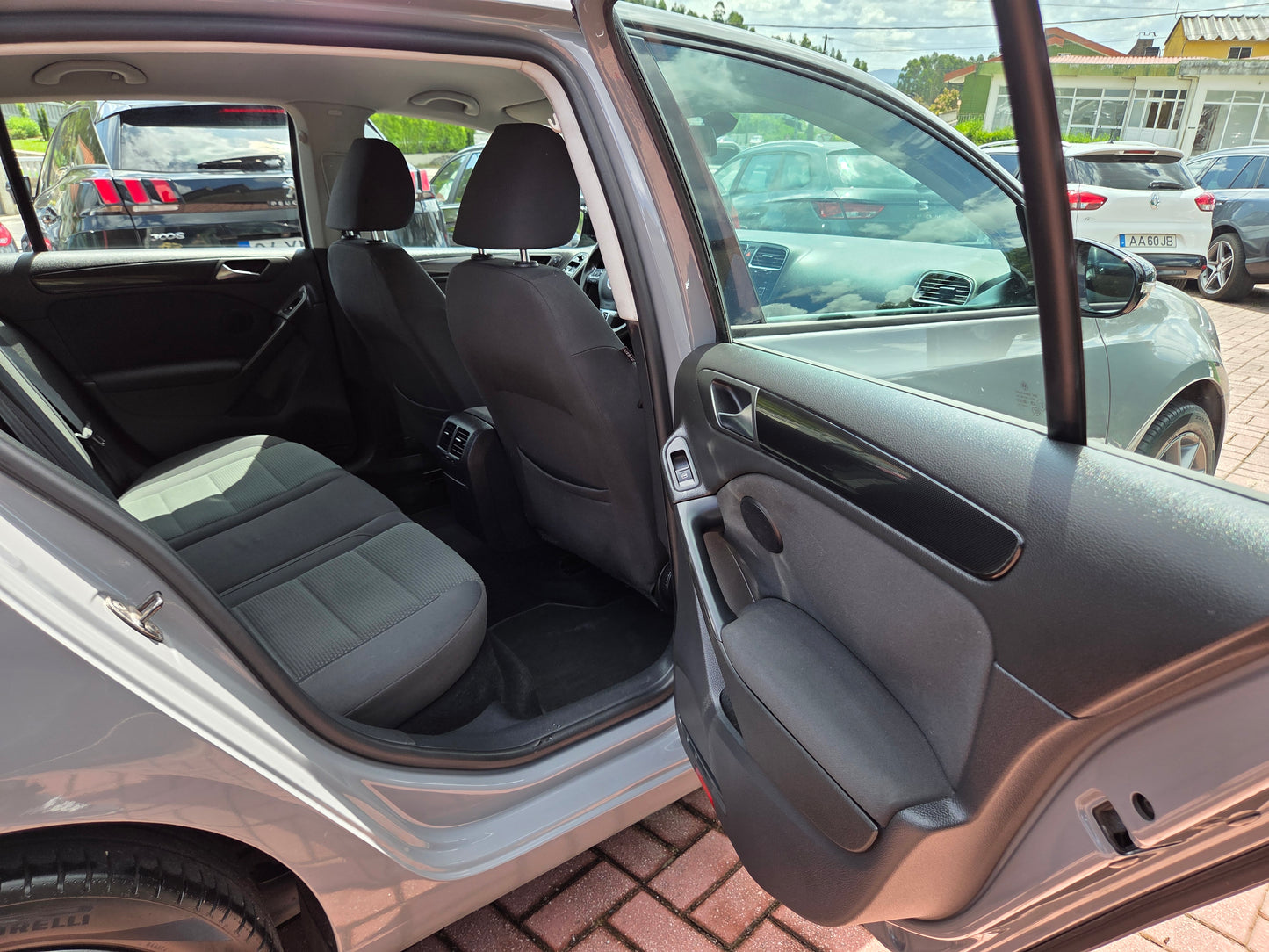 VOLKSWAGEN GOLF 6