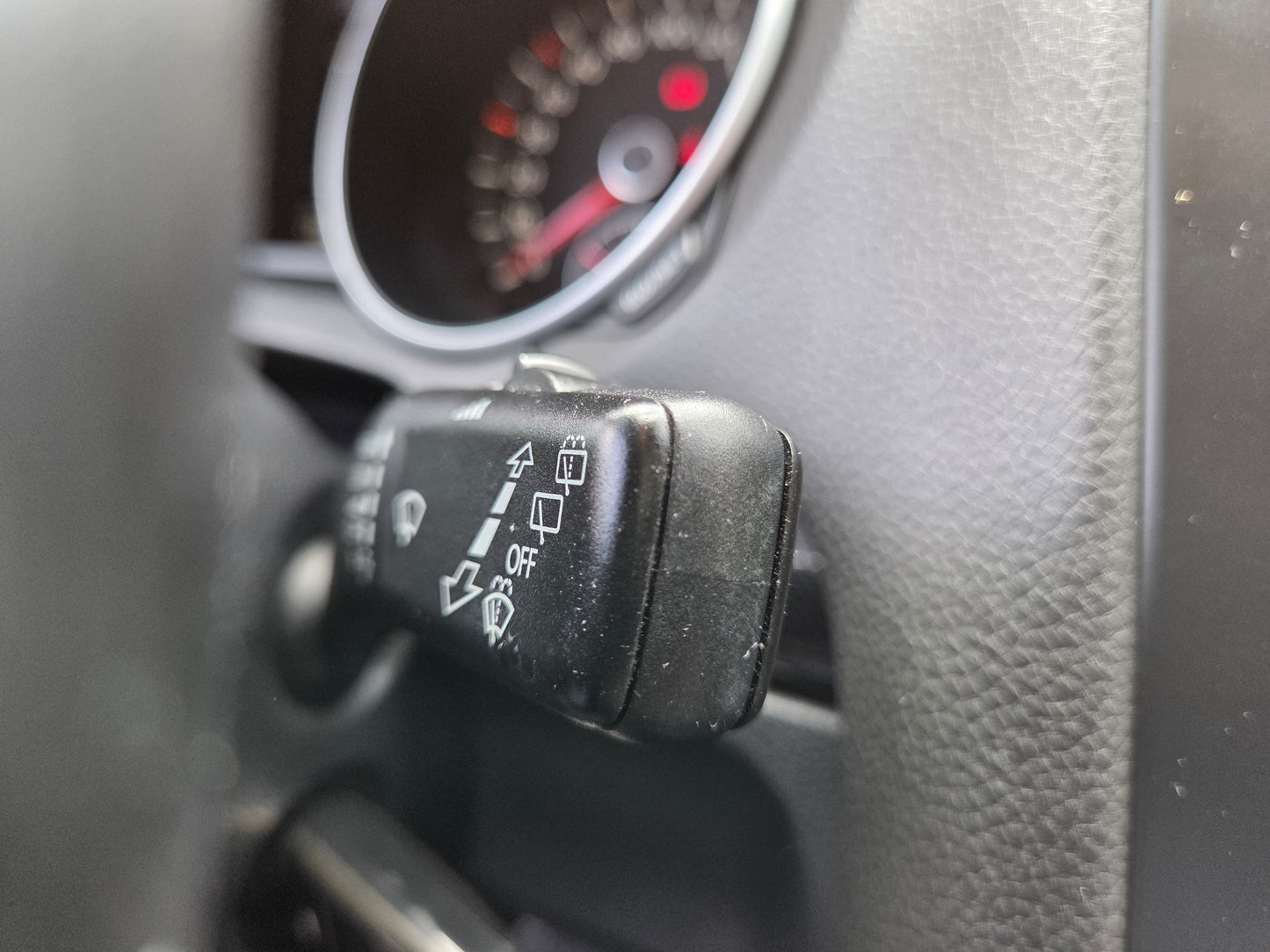 VOLKSWAGEN GOLF 6