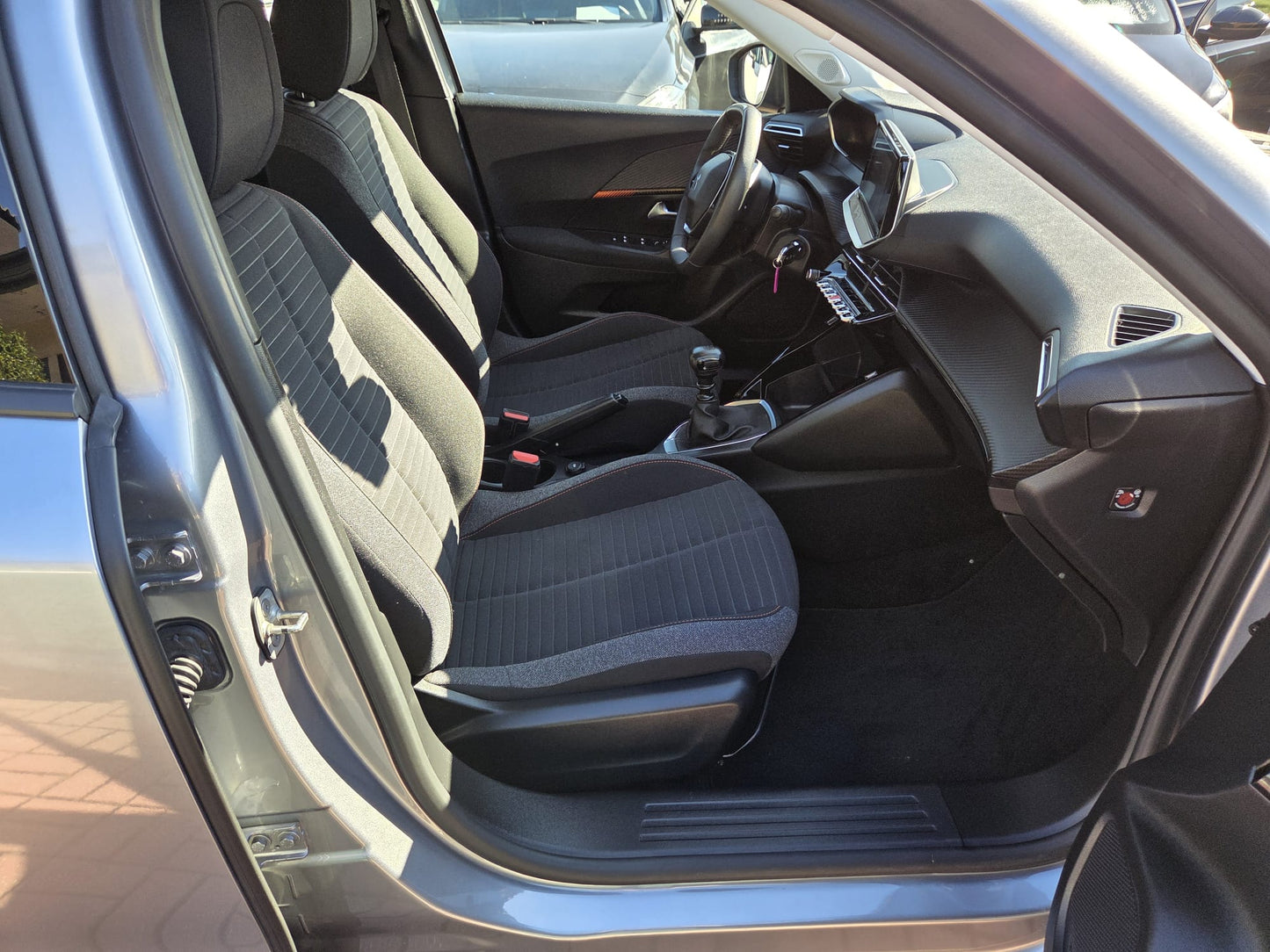 Peugeot 2008 ALLURE 2022