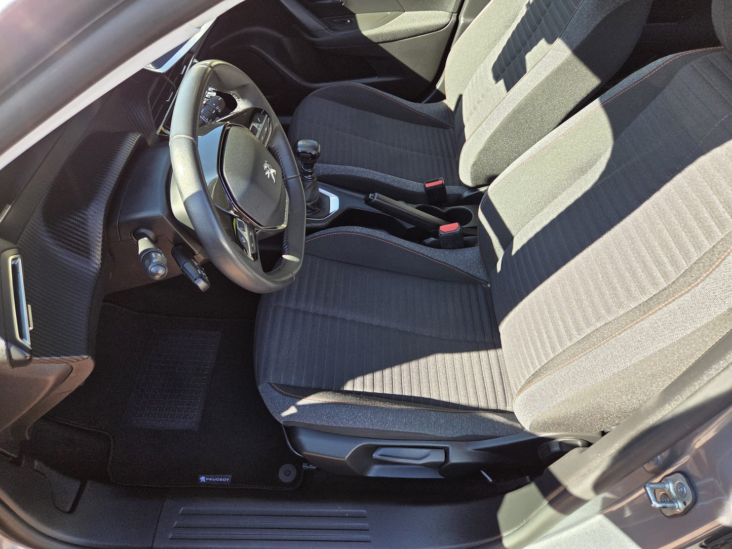 Peugeot 2008 ALLURE 2022