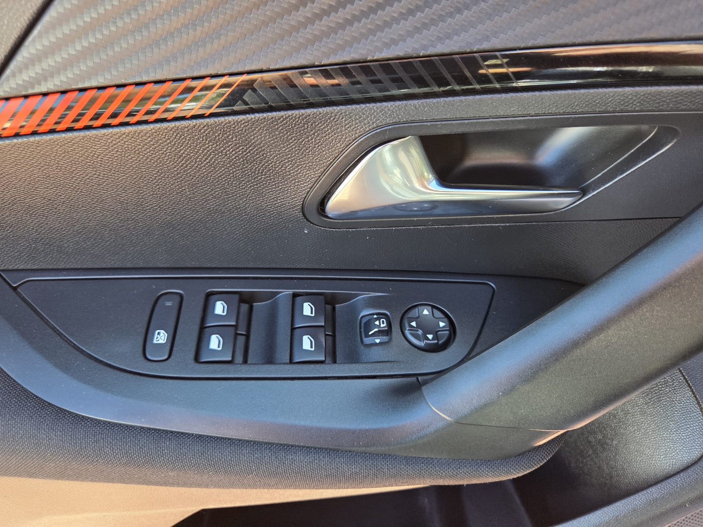 Peugeot 2008 ALLURE 2022