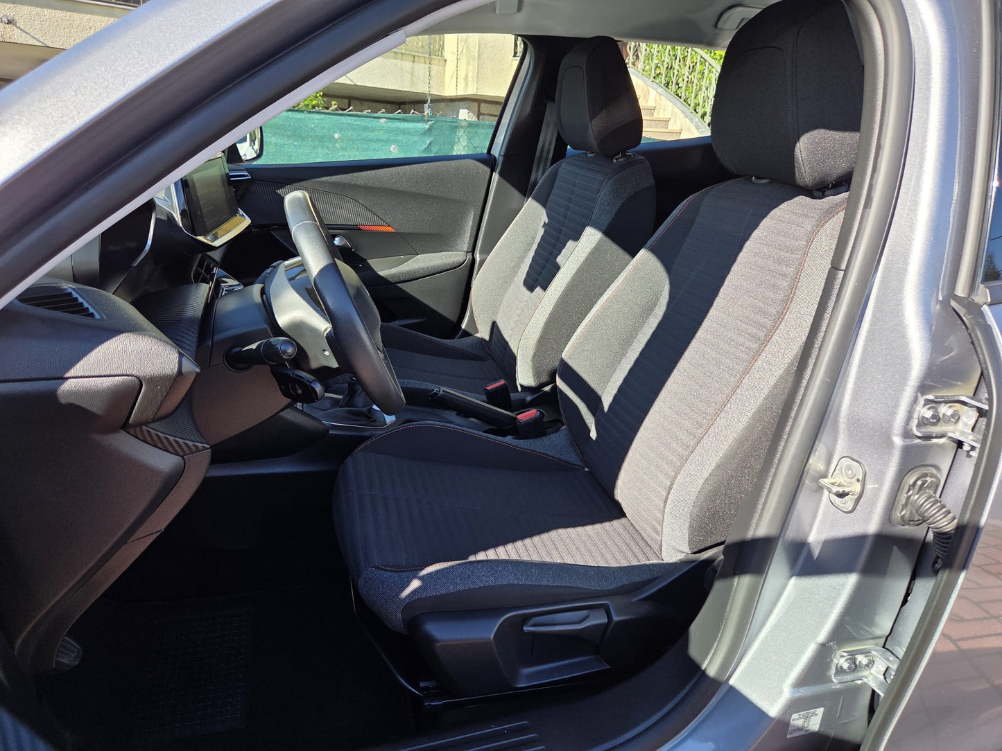 Peugeot 2008 ALLURE 2022