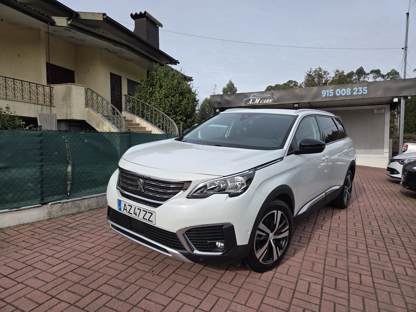 PEUGEOT 5008 ALLURE EAT8