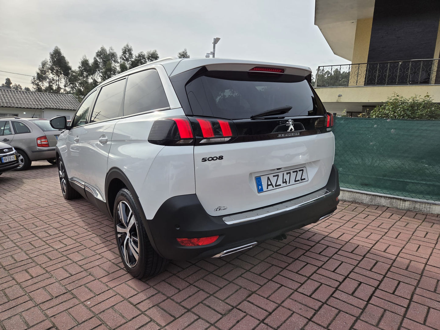 PEUGEOT 5008 ALLURE EAT8