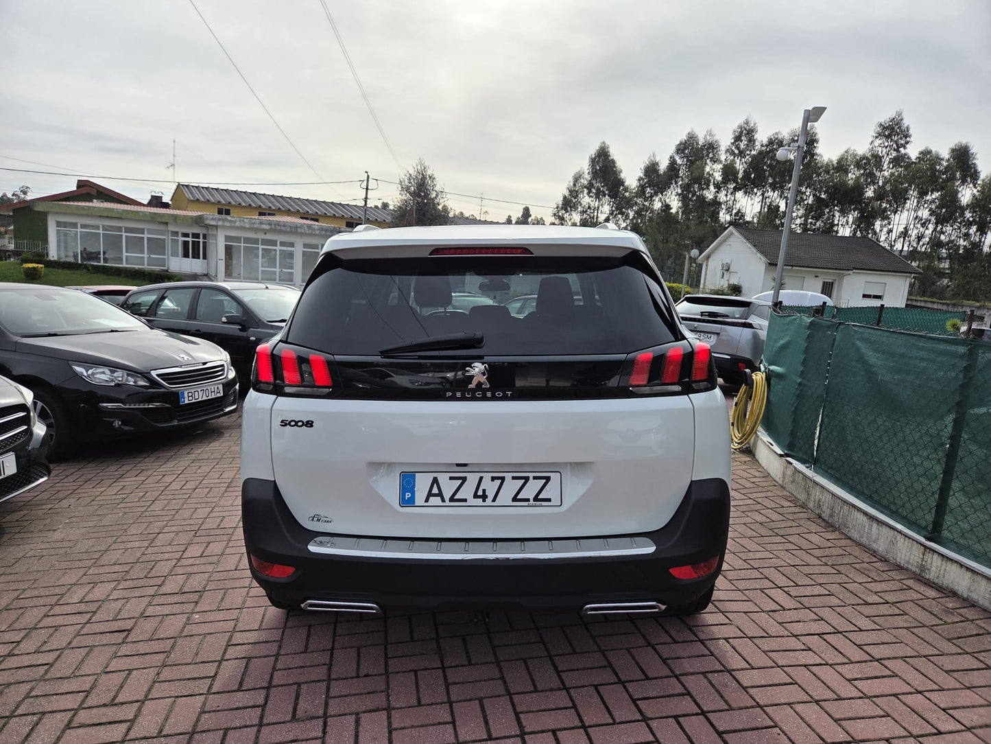 PEUGEOT 5008 ALLURE EAT8