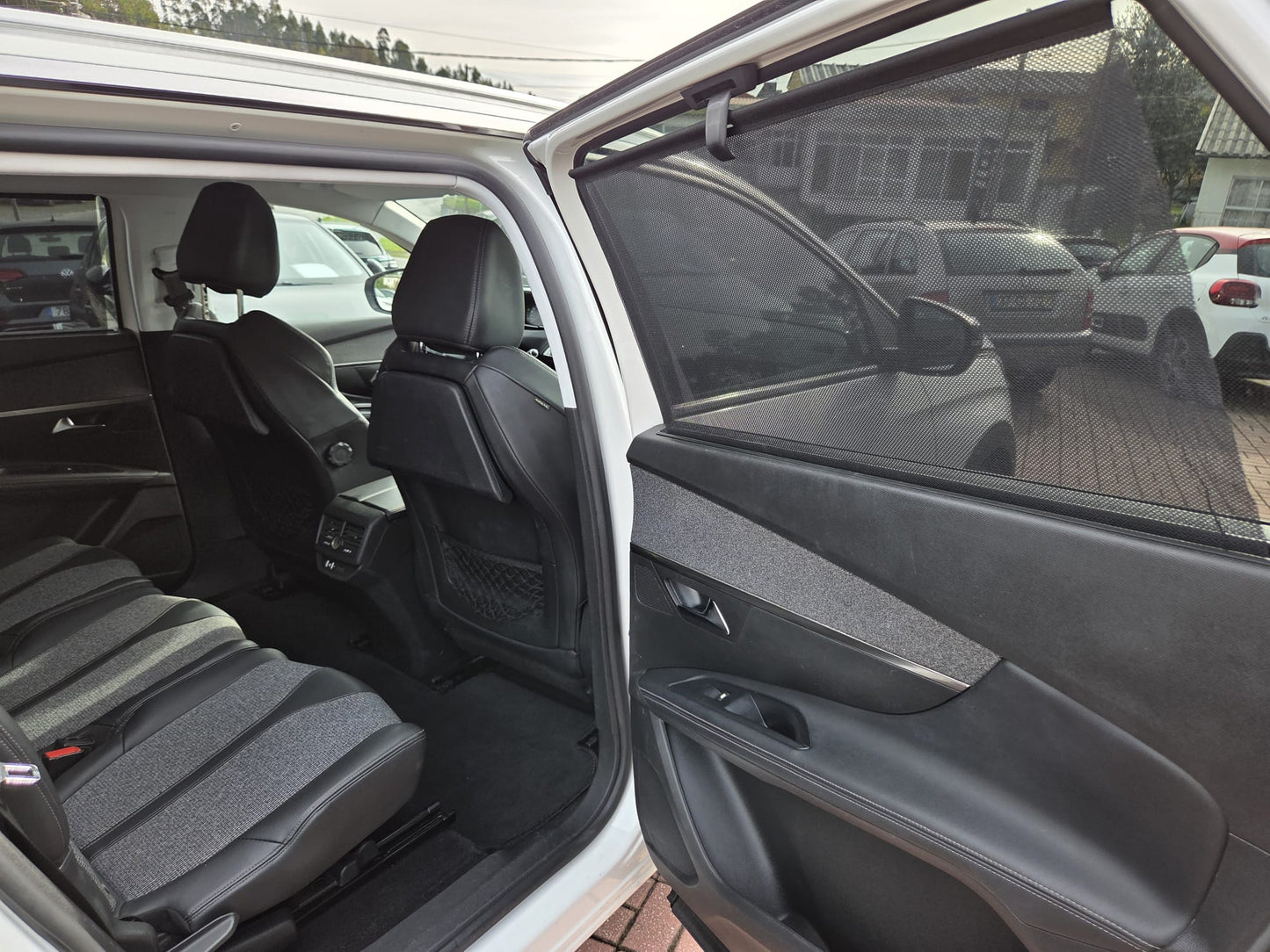 PEUGEOT 5008 ALLURE EAT8