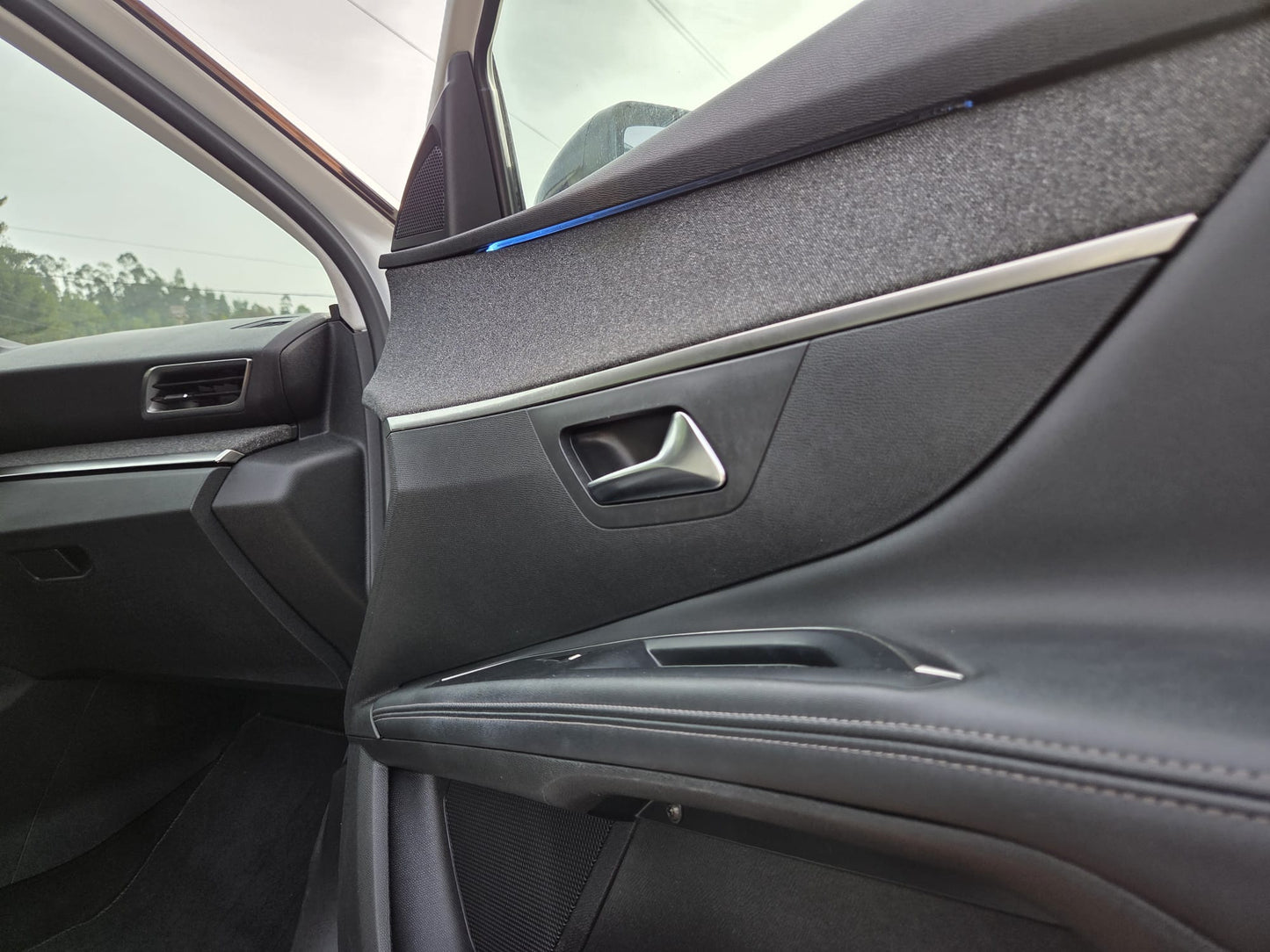 PEUGEOT 5008 ALLURE EAT8