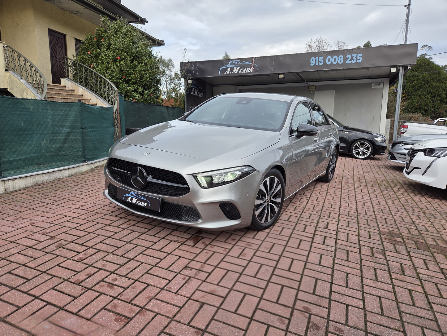 MERCEDES-BENZ A LIMOUSINE 7G-DCT 2020