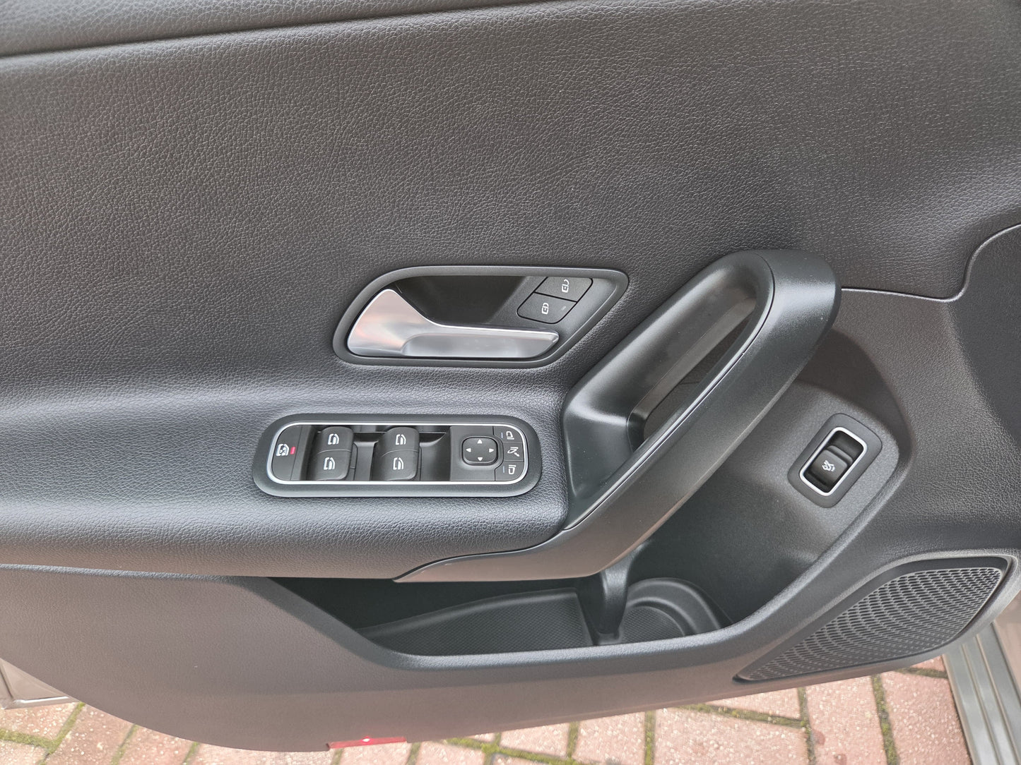 MERCEDES-BENZ A LIMOUSINE 7G-DCT 2020