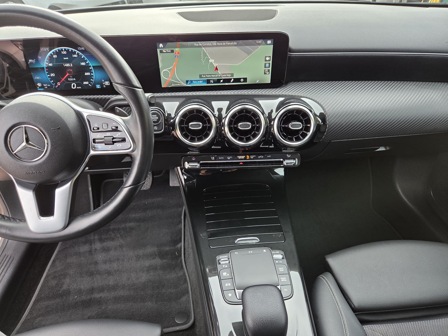 MERCEDES-BENZ A LIMOUSINE 7G-DCT 2020