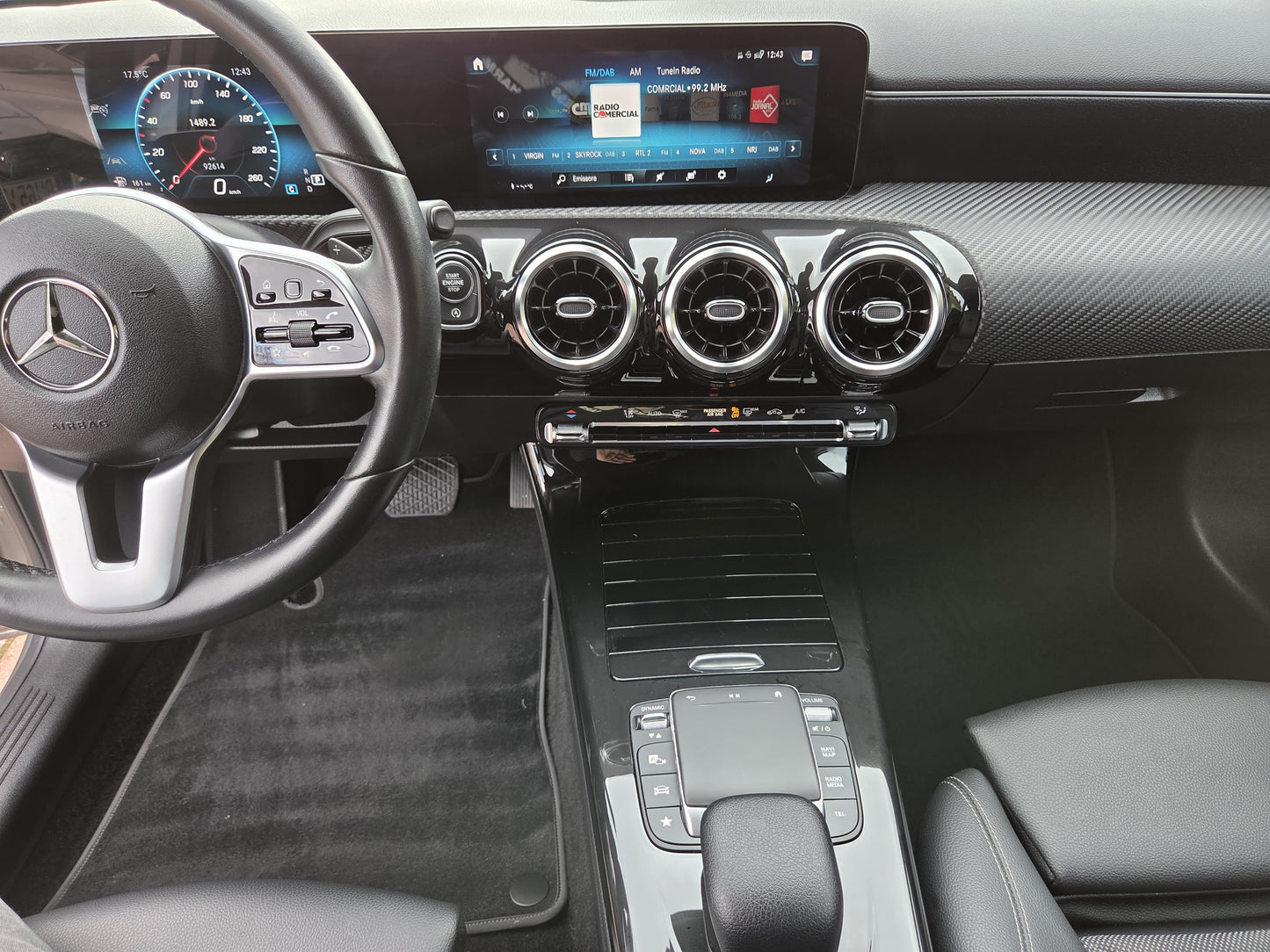 MERCEDES-BENZ A LIMOUSINE 7G-DCT 2020