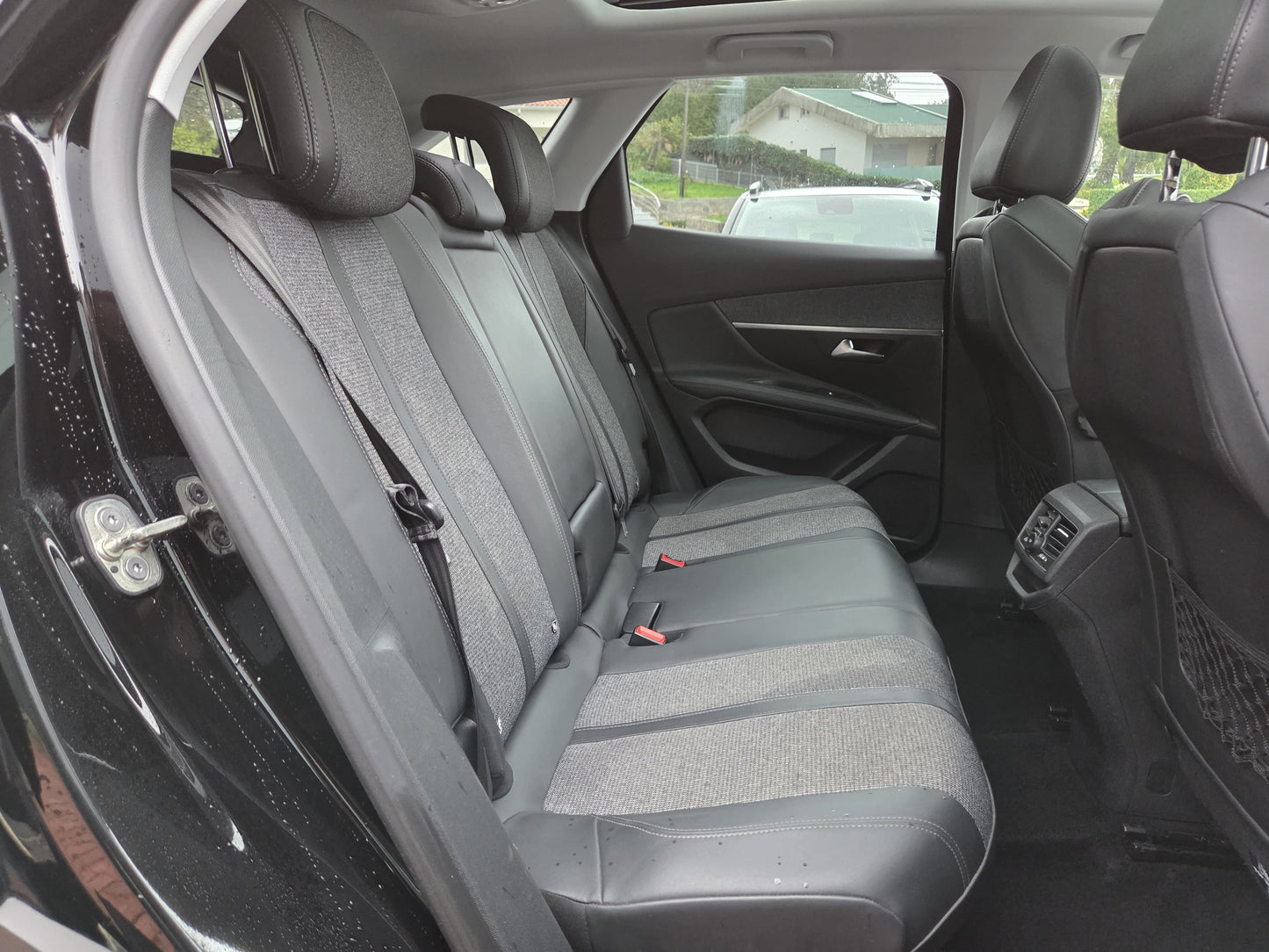 PEUGEOT 3008 ALLURE EAT8