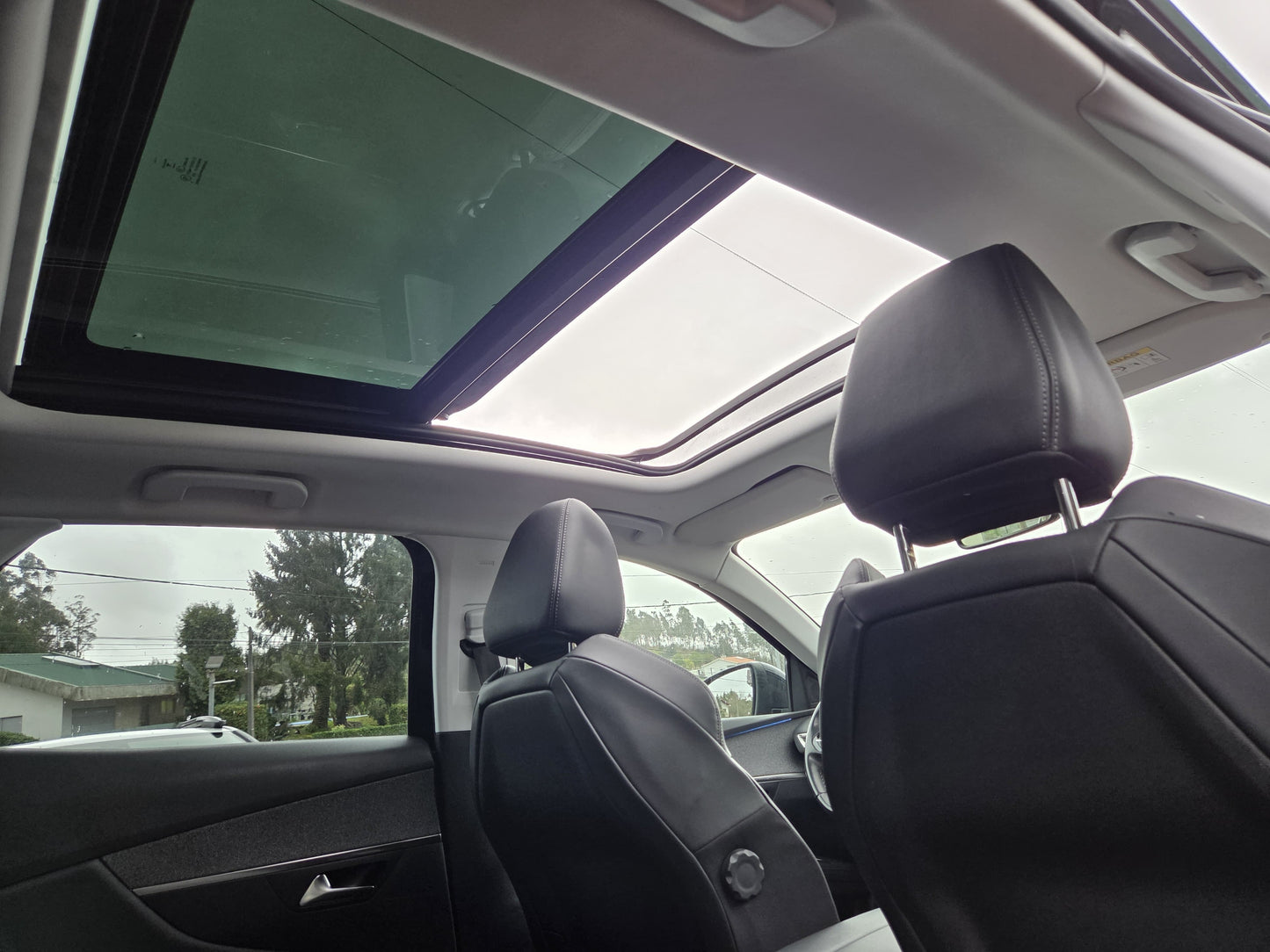 PEUGEOT 3008 ALLURE EAT8