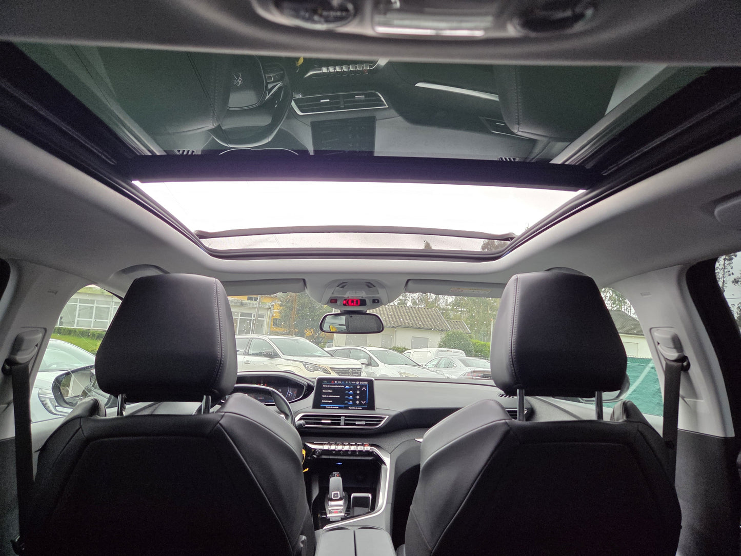 PEUGEOT 3008 ALLURE EAT8