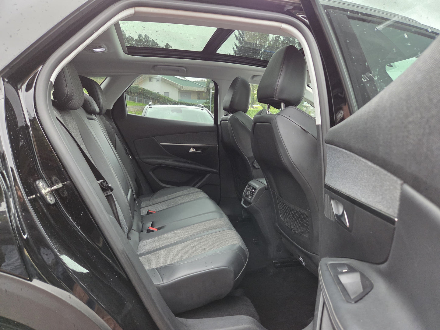 PEUGEOT 3008 ALLURE EAT8