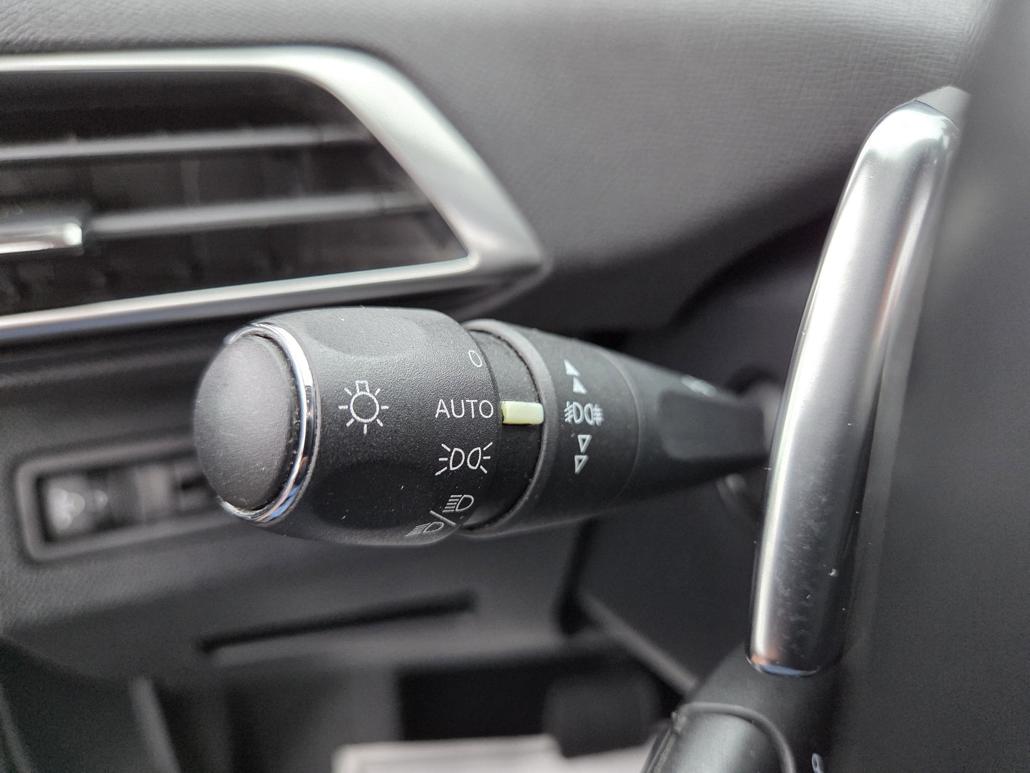 PEUGEOT 3008 ALLURE EAT8