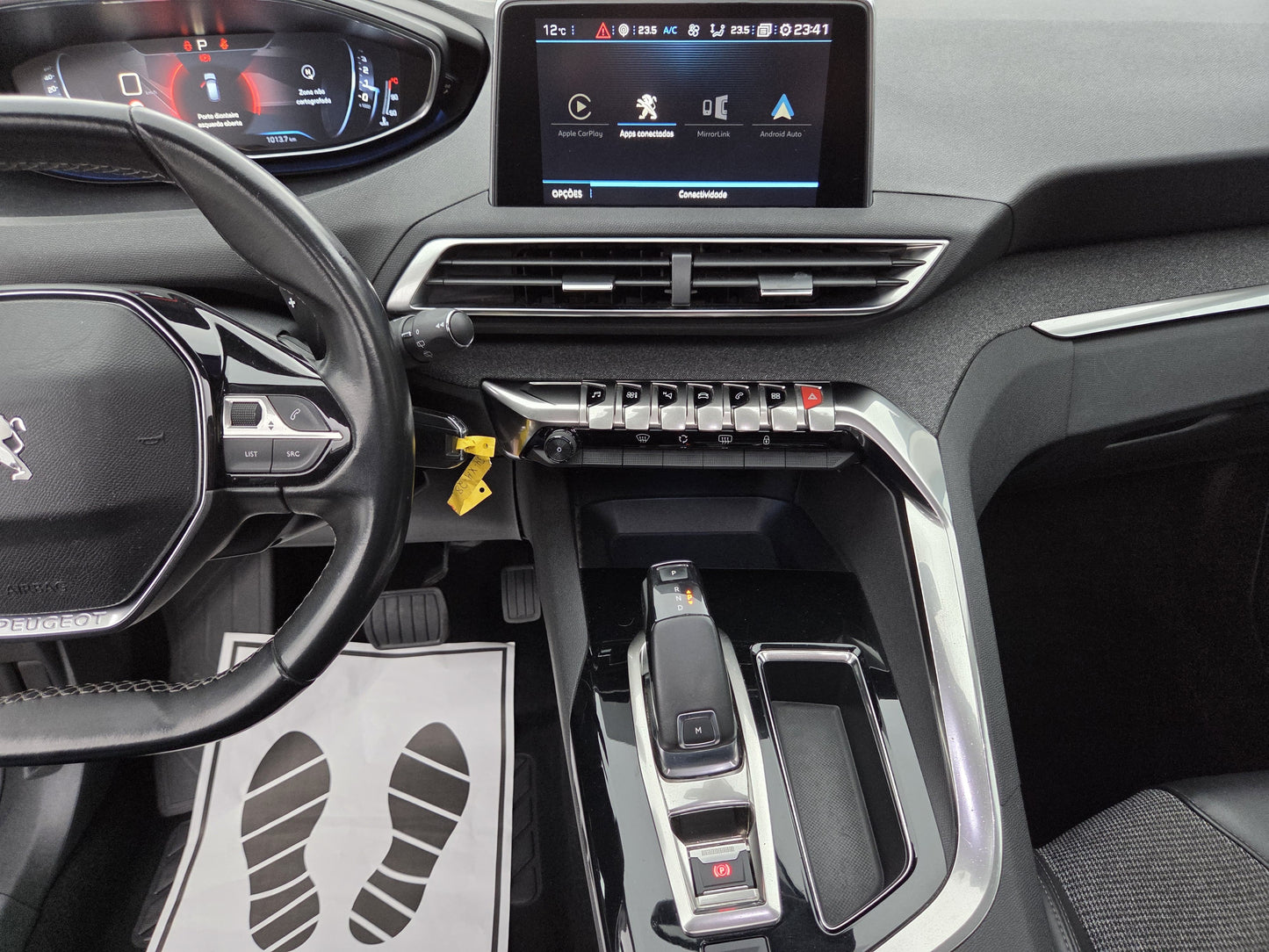 PEUGEOT 3008 ALLURE EAT8