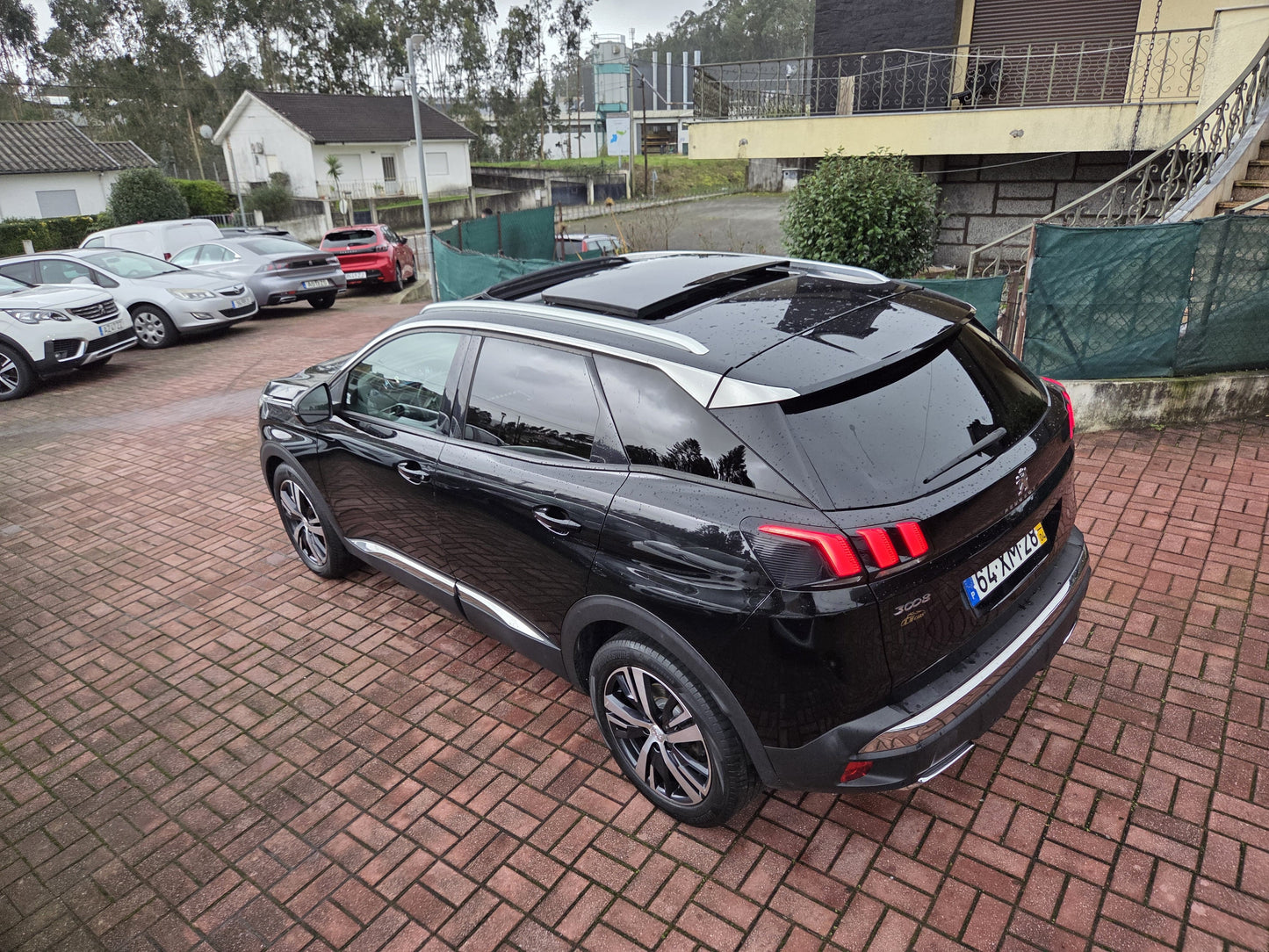PEUGEOT 3008 ALLURE EAT8